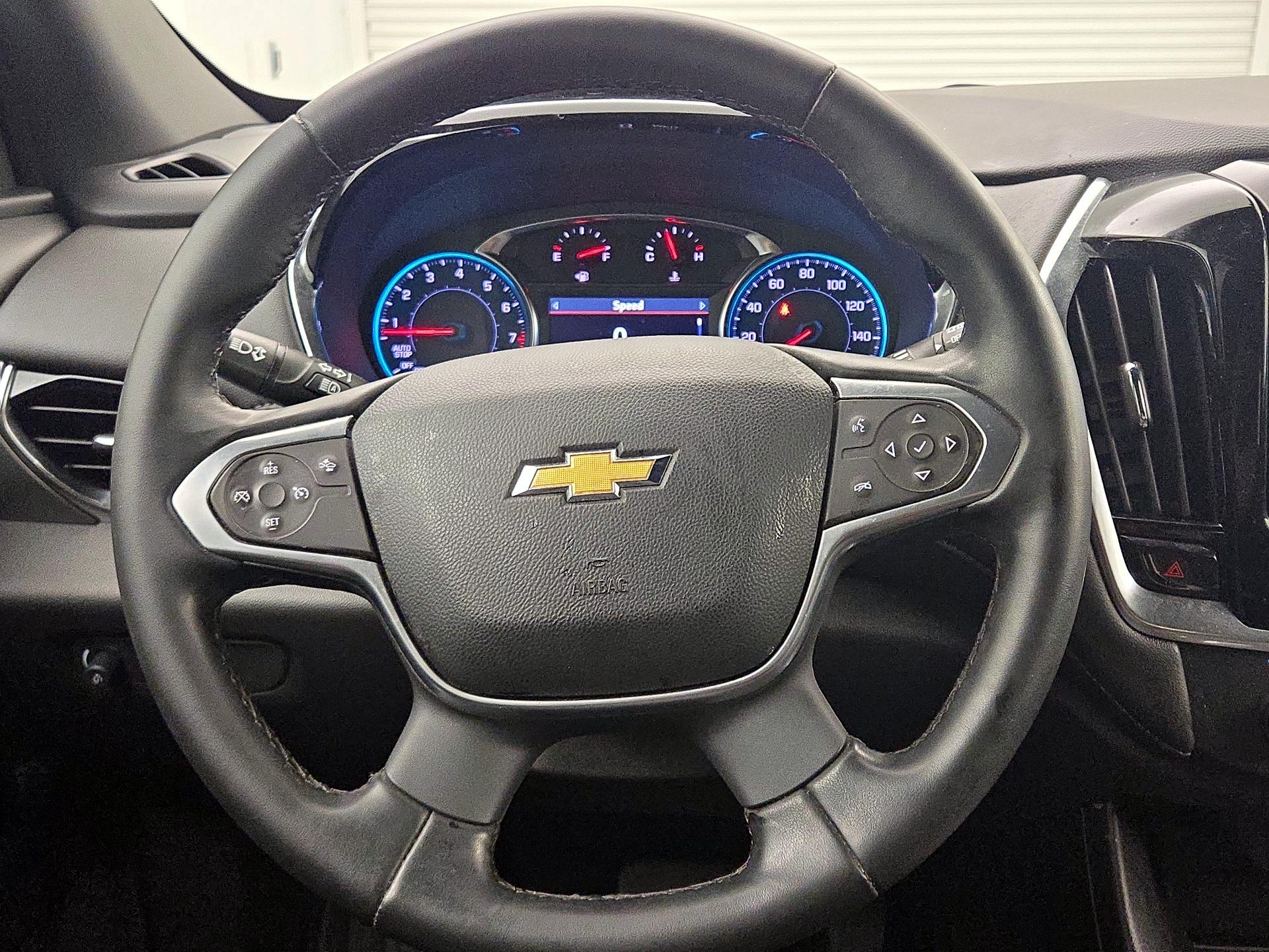 Thumbnail: 2023 Chevrolet Traverse - 10
