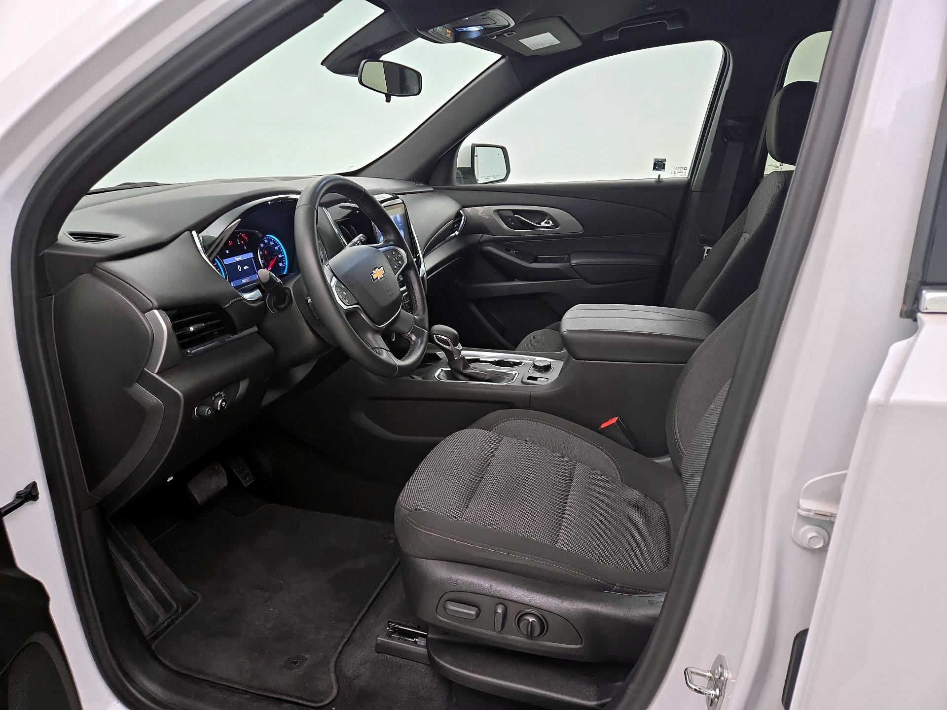 Thumbnail: 2023 Chevrolet Traverse - 11