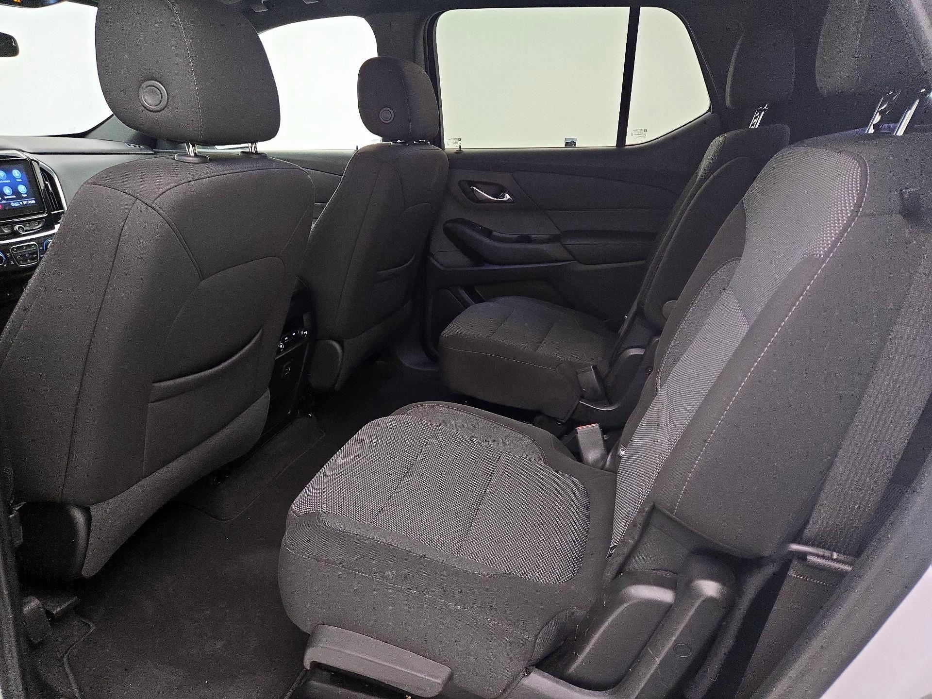 Thumbnail: 2023 Chevrolet Traverse - 19