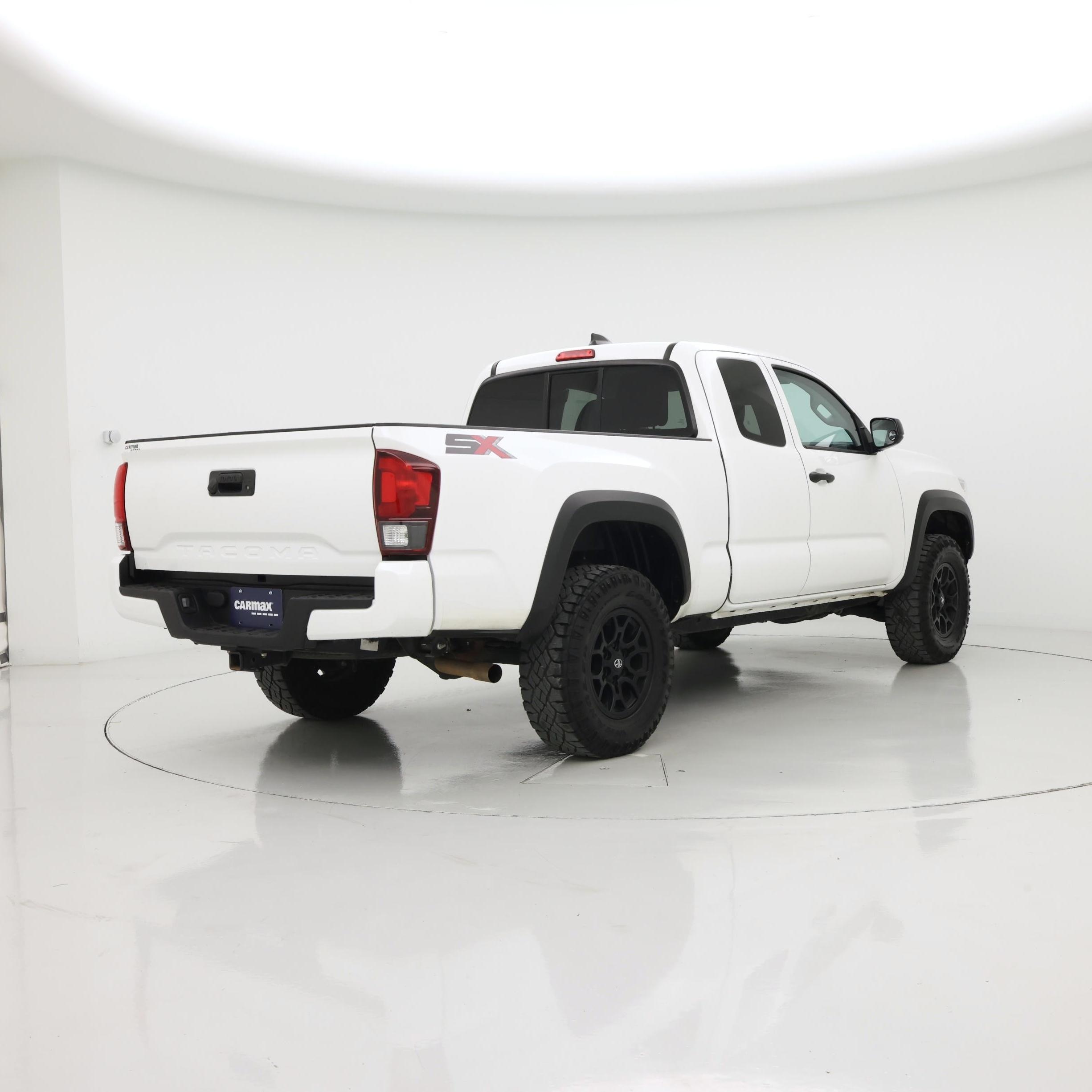 Thumbnail: 2022 Toyota Tacoma - 8