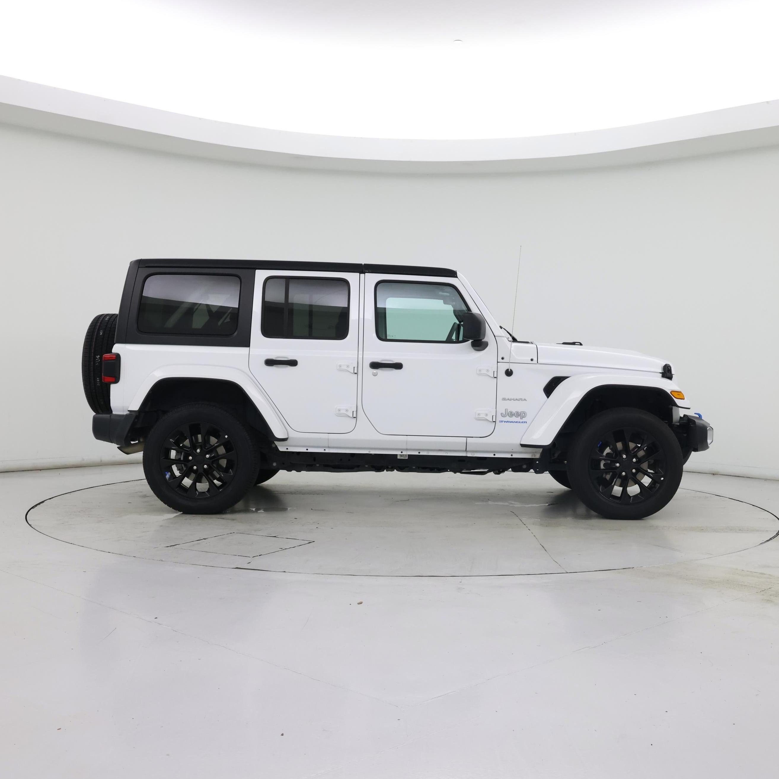Thumbnail: 2023 Jeep Wrangler - 7
