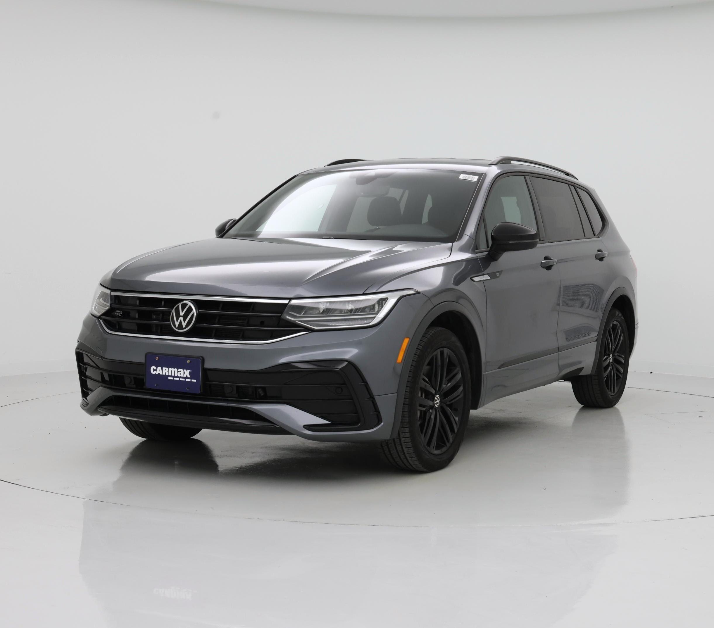 Thumbnail: 2022 Volkswagen Tiguan - 4