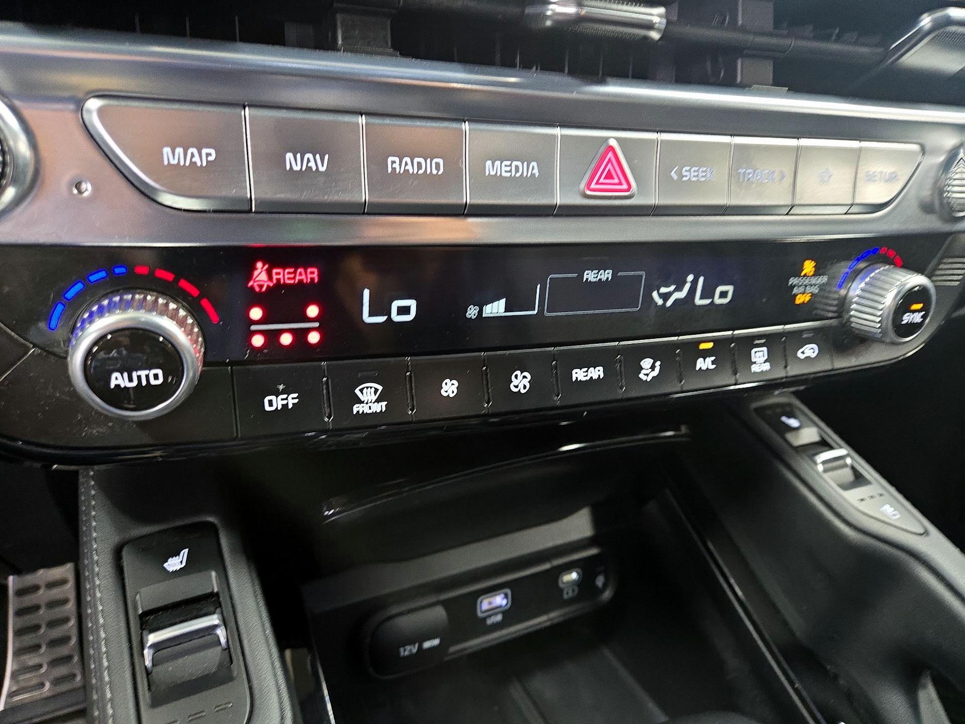 Thumbnail: 2023 Kia Telluride - 17