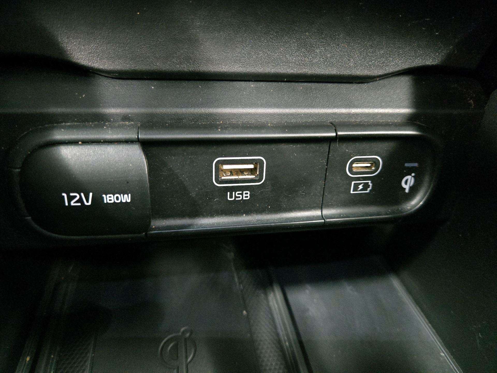 Thumbnail: 2023 Kia Telluride - 19