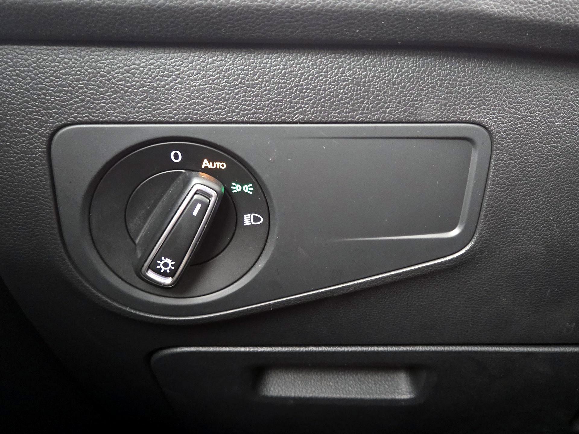 Thumbnail: 2021 Volkswagen Tiguan - 13