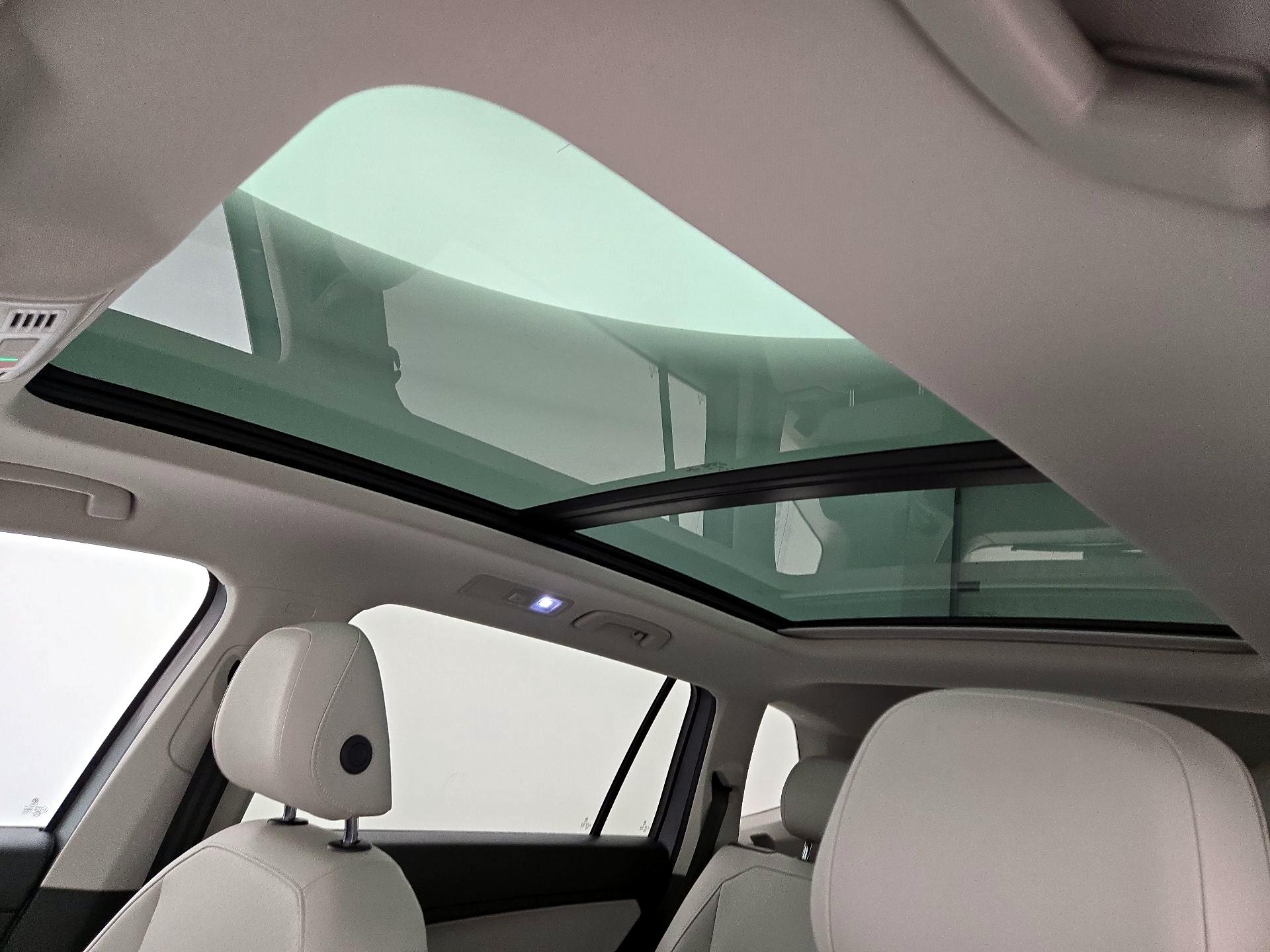 Thumbnail: 2021 Volkswagen Tiguan - 19