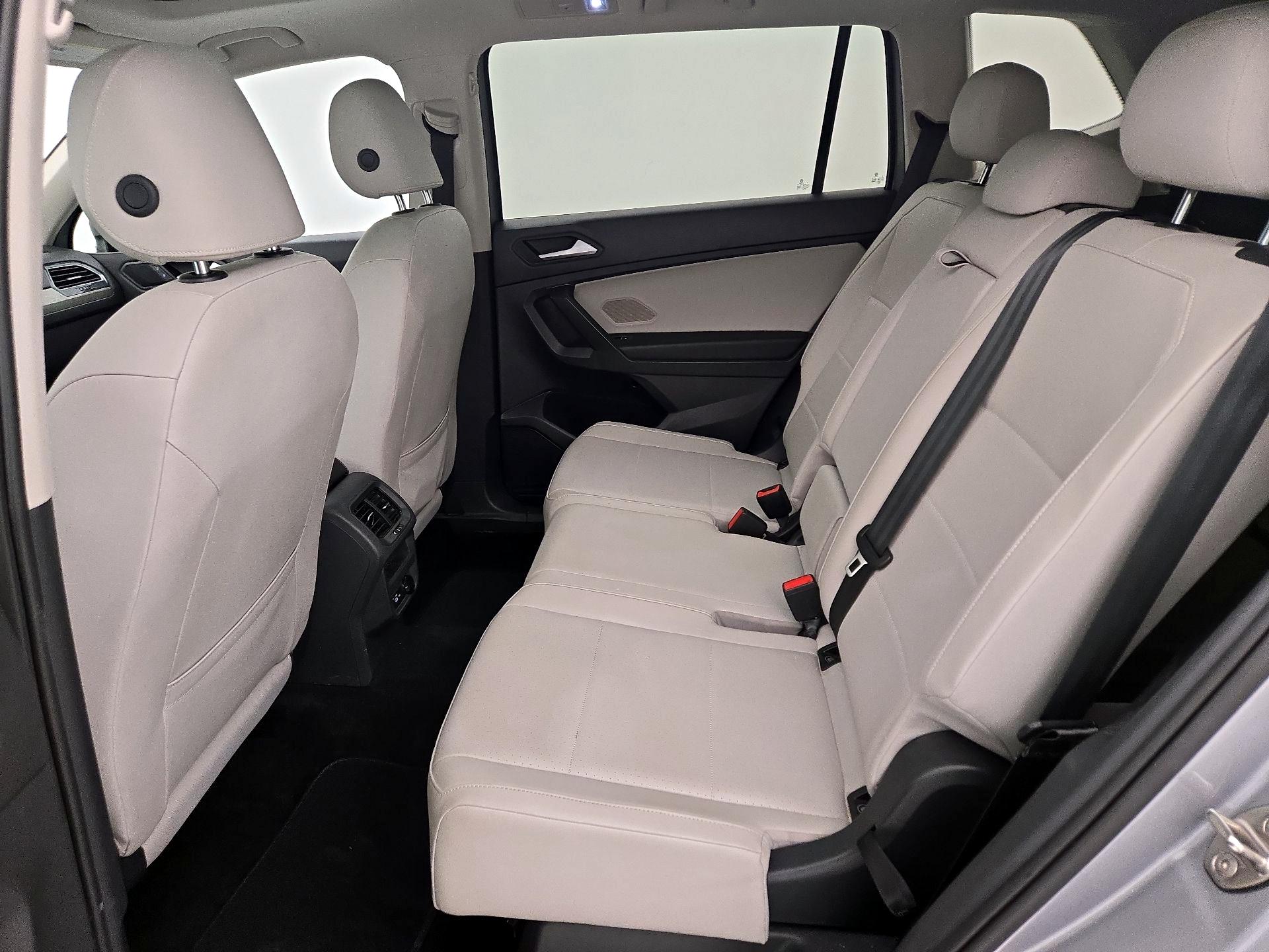 Thumbnail: 2021 Volkswagen Tiguan - 20