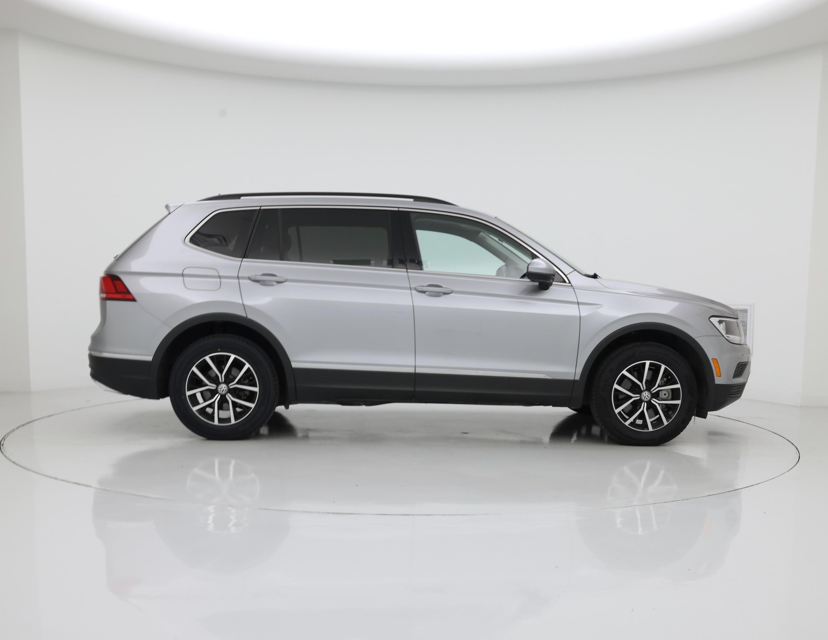 Thumbnail: 2021 Volkswagen Tiguan - 7