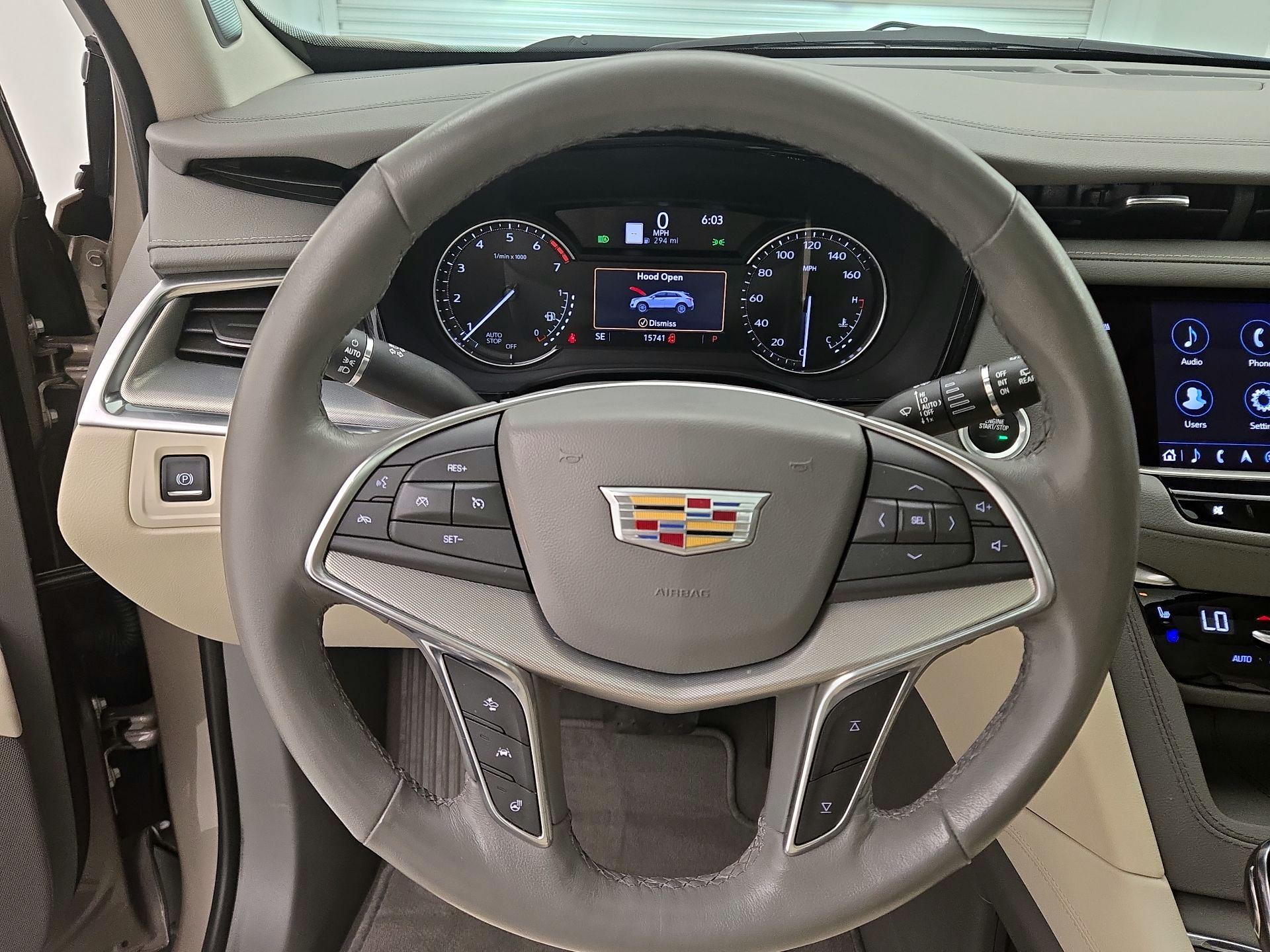 Thumbnail: 2023 Cadillac XT5 - 10