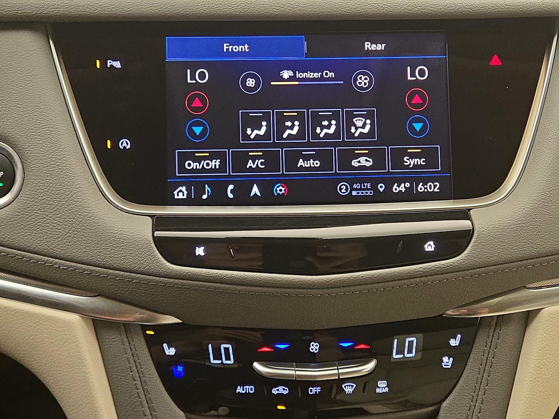 Thumbnail: 2023 Cadillac XT5 - 16