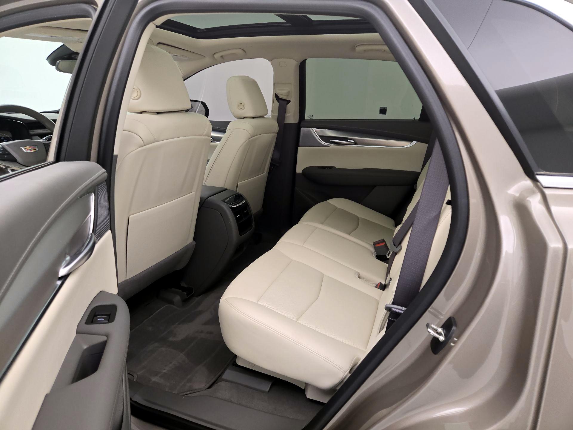 Thumbnail: 2023 Cadillac XT5 - 20