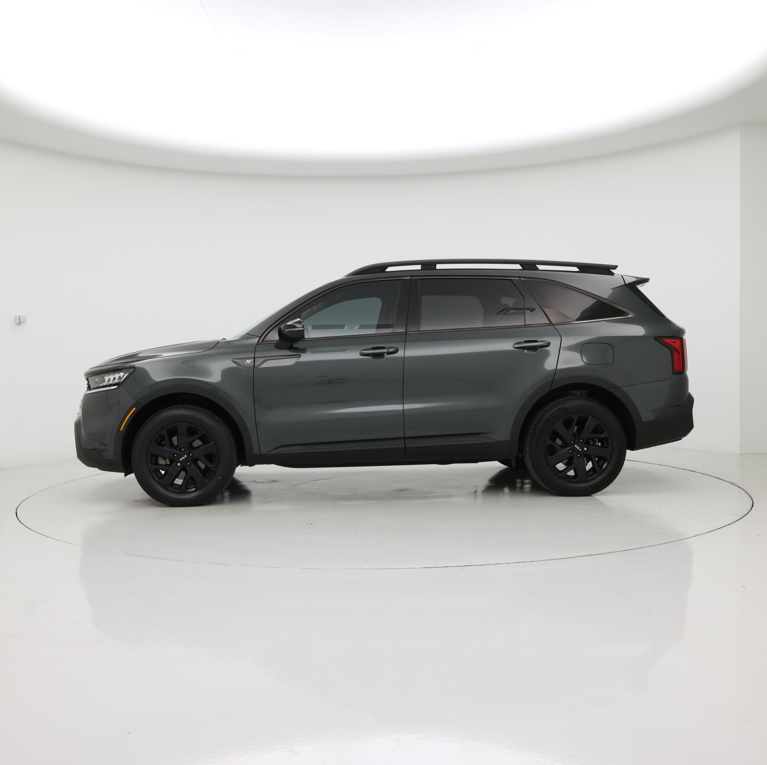 Thumbnail: 2022 Kia Sorento - 3