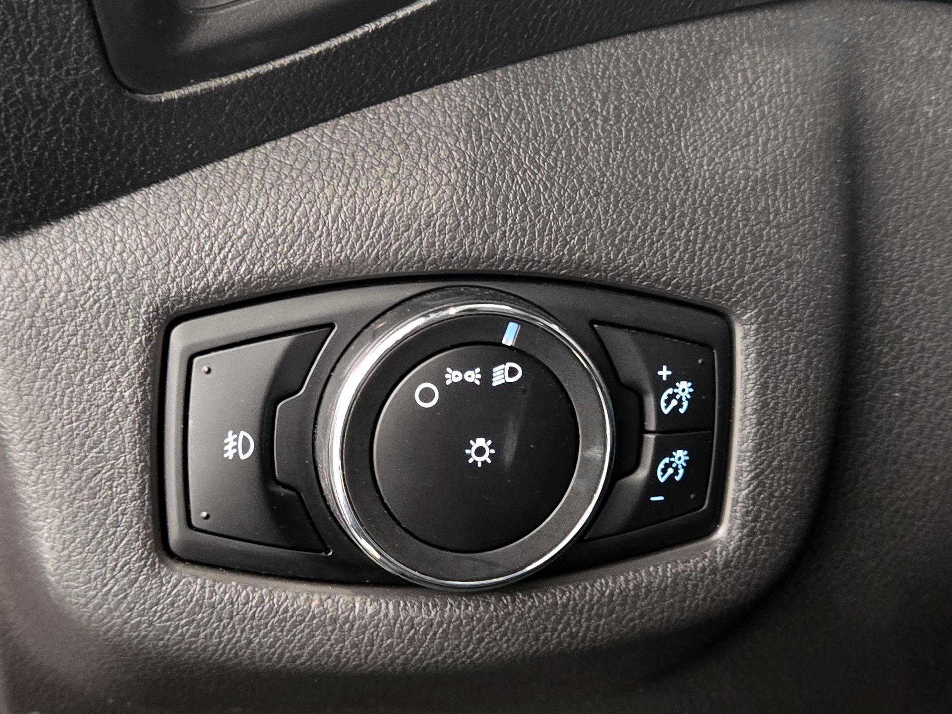 Thumbnail: 2016 Ford Transit Series - 13