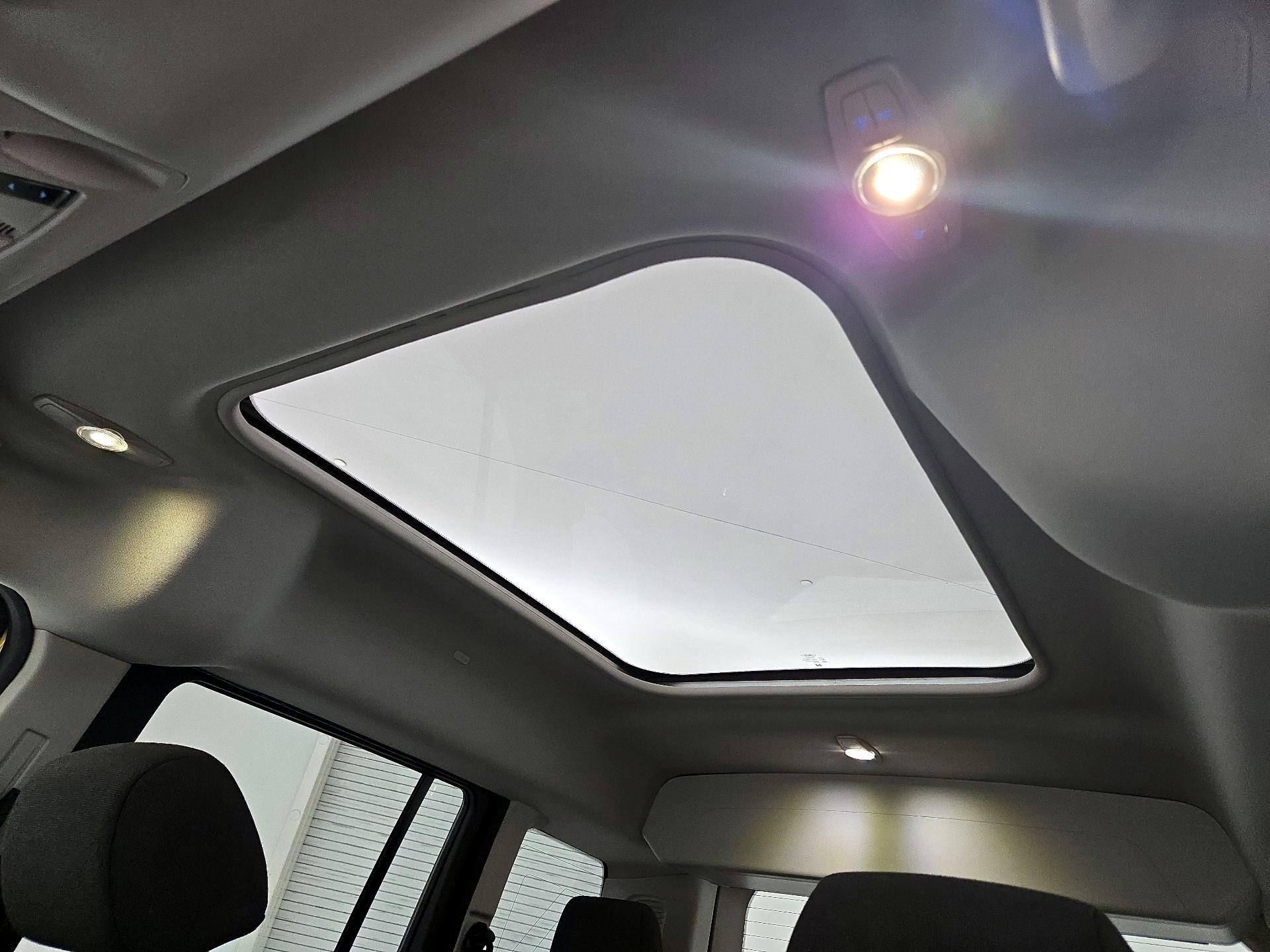 Thumbnail: 2016 Ford Transit Series - 19