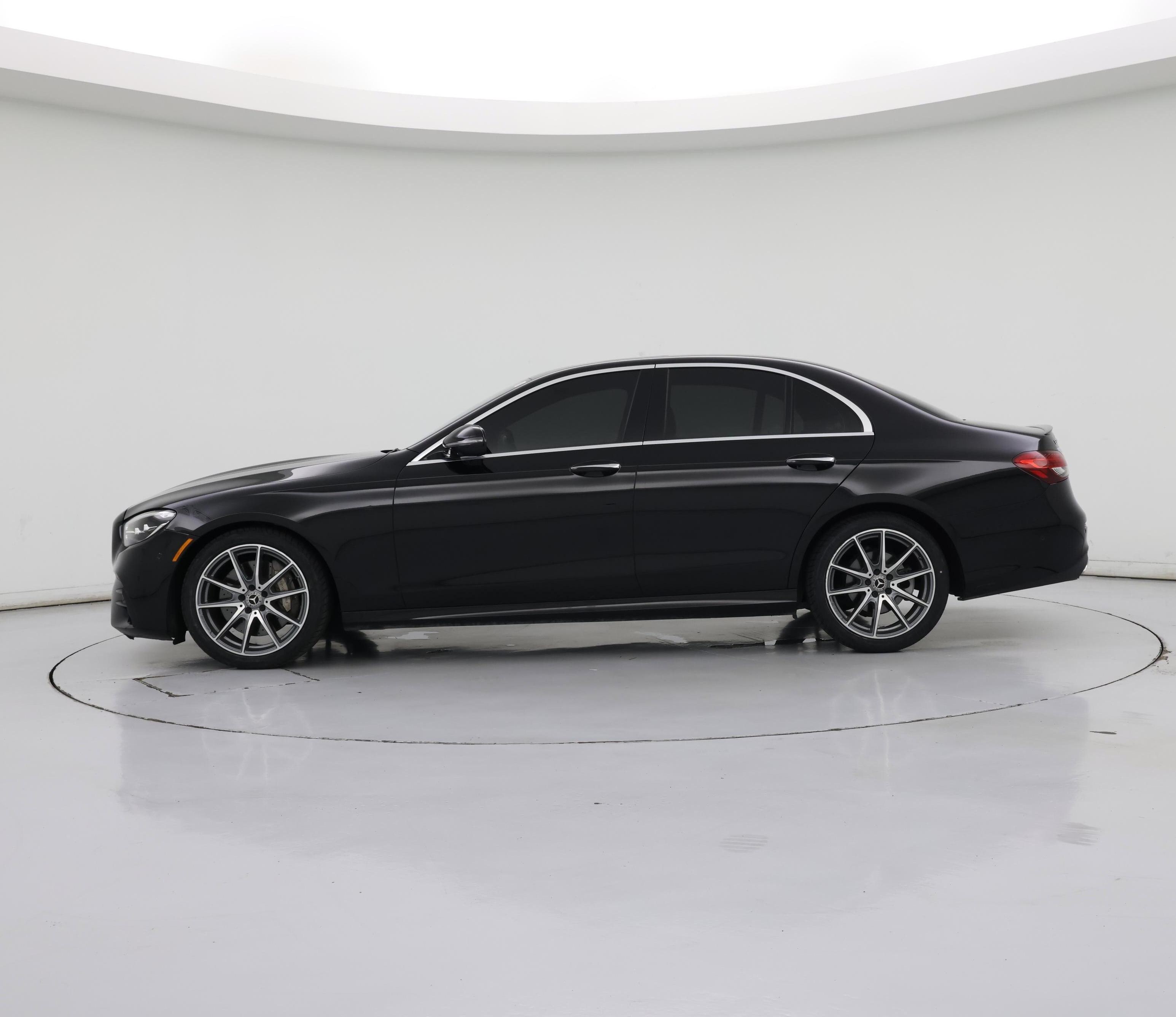 Thumbnail: 2021 Mercedes-Benz E-Class - 3