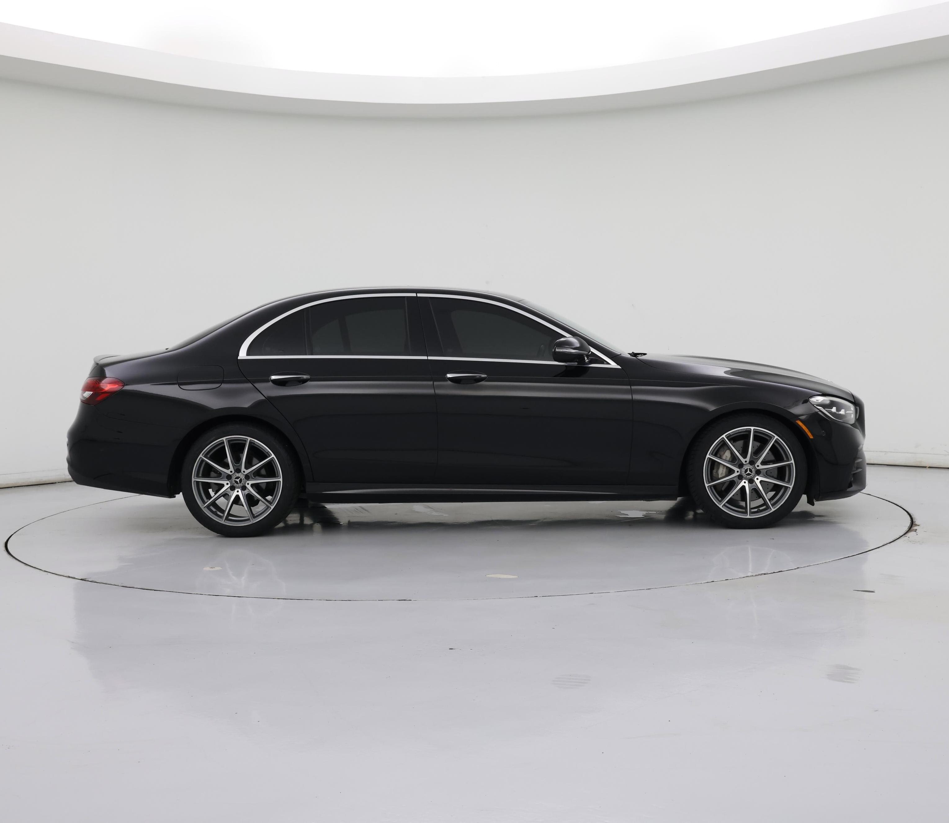 Thumbnail: 2021 Mercedes-Benz E-Class - 7