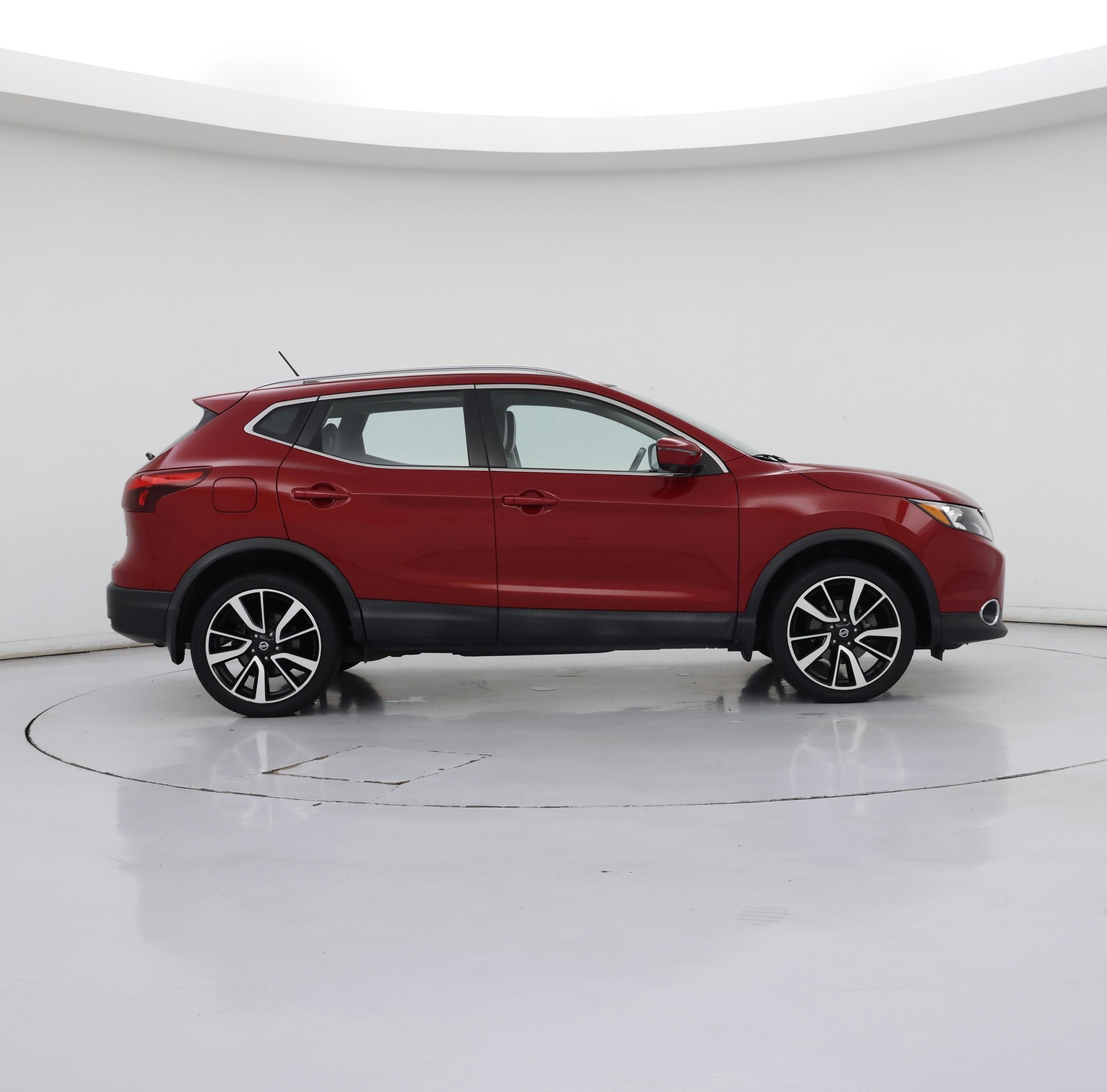 Thumbnail: 2018 Nissan Rogue Sport - 7