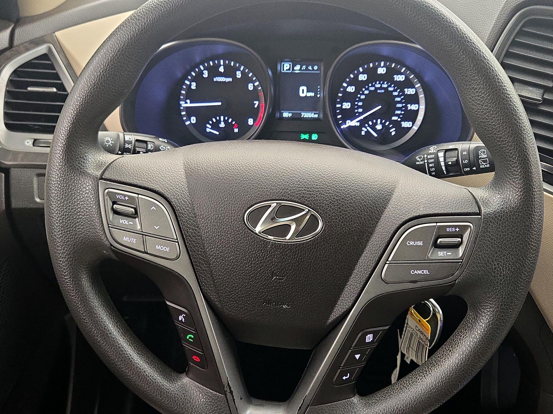 Thumbnail: 2017 Hyundai Santa Fe - 10