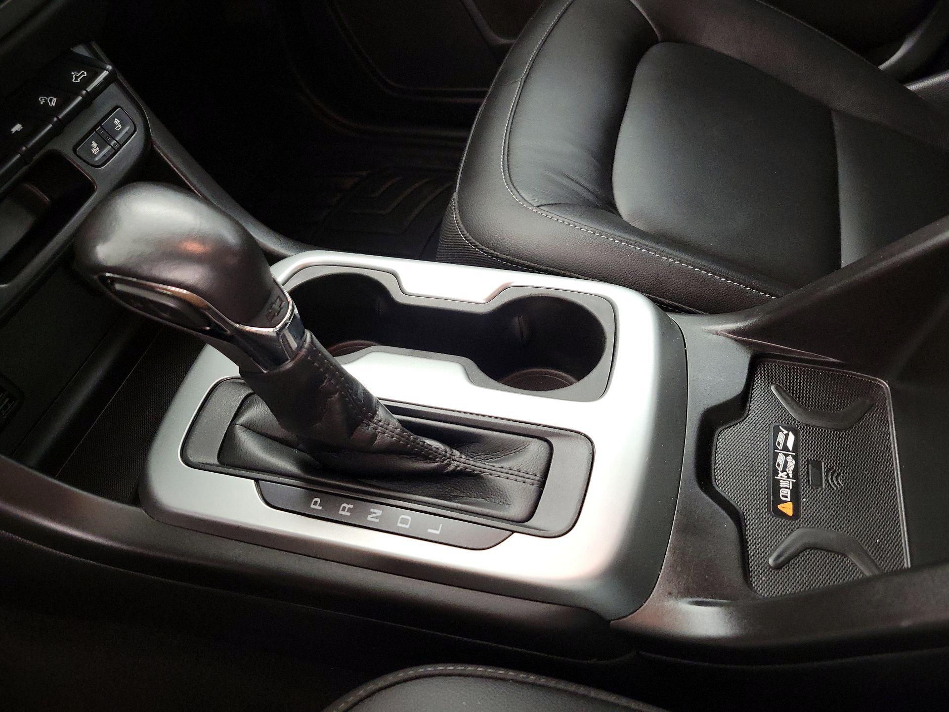 Thumbnail: 2022 Chevrolet Colorado - 17
