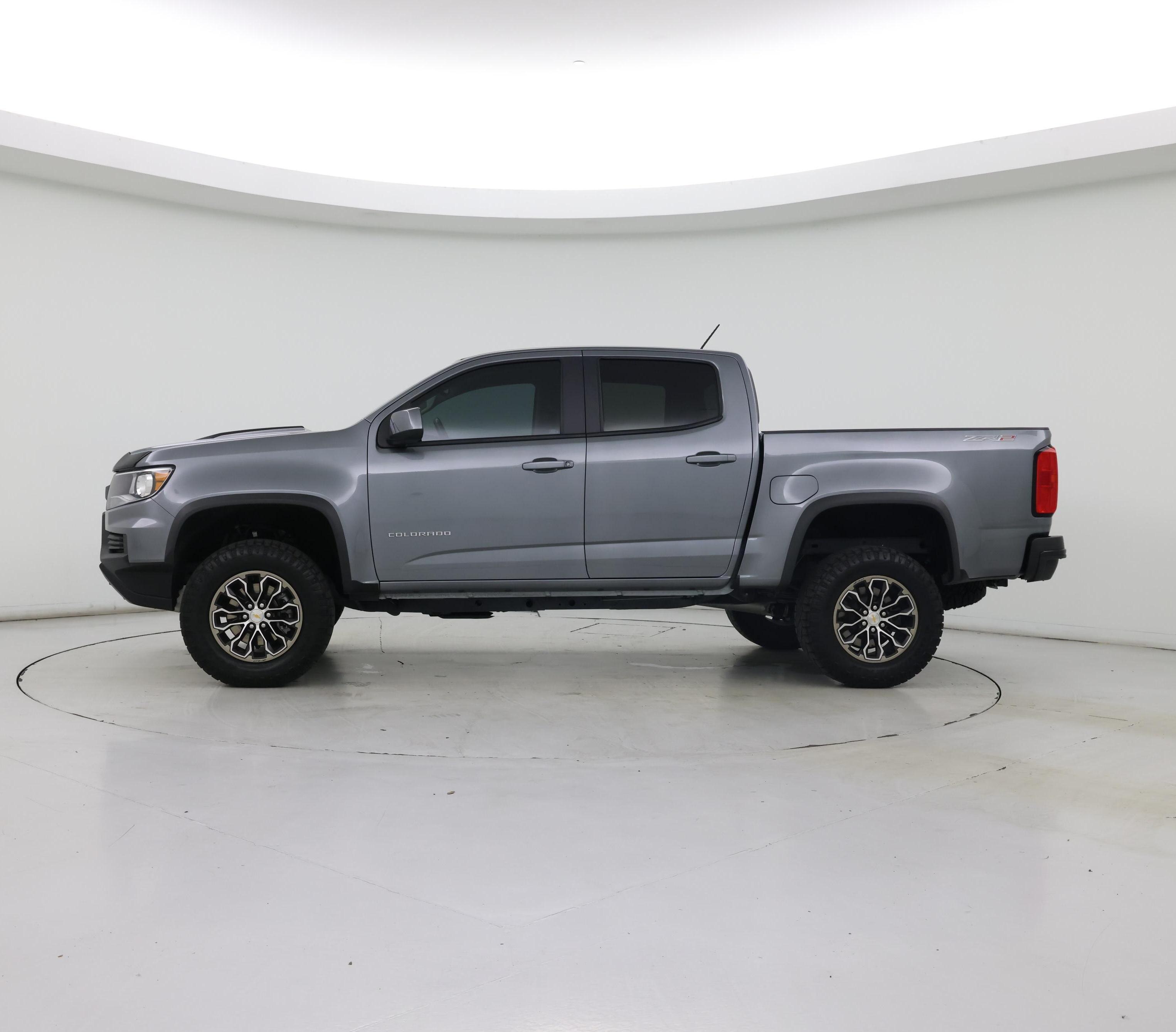 Thumbnail: 2022 Chevrolet Colorado - 3