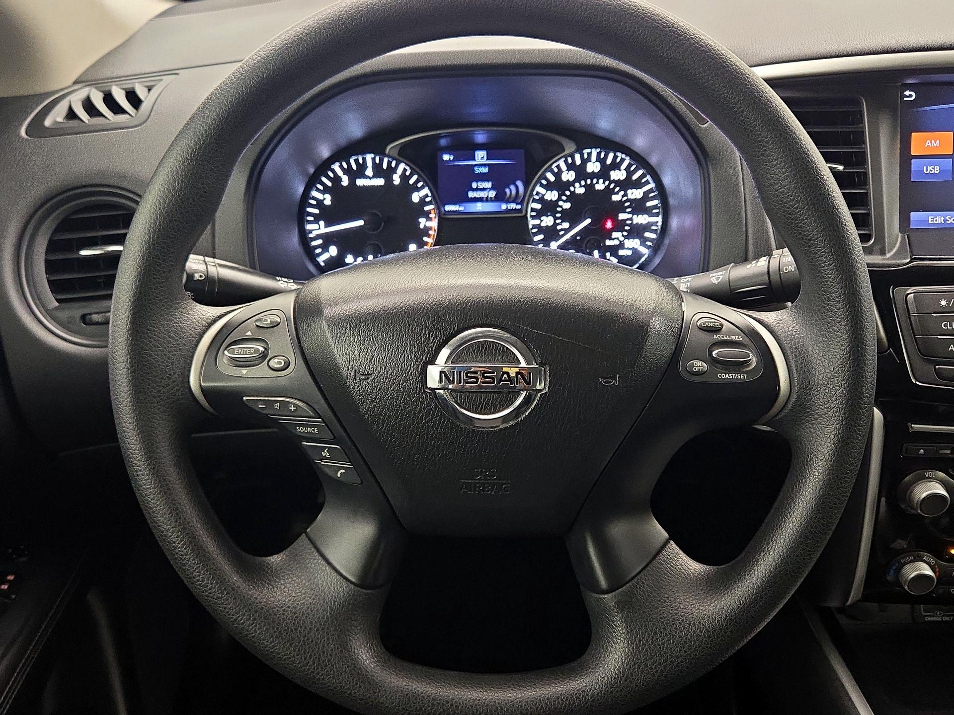 Thumbnail: 2019 Nissan Pathfinder - 10