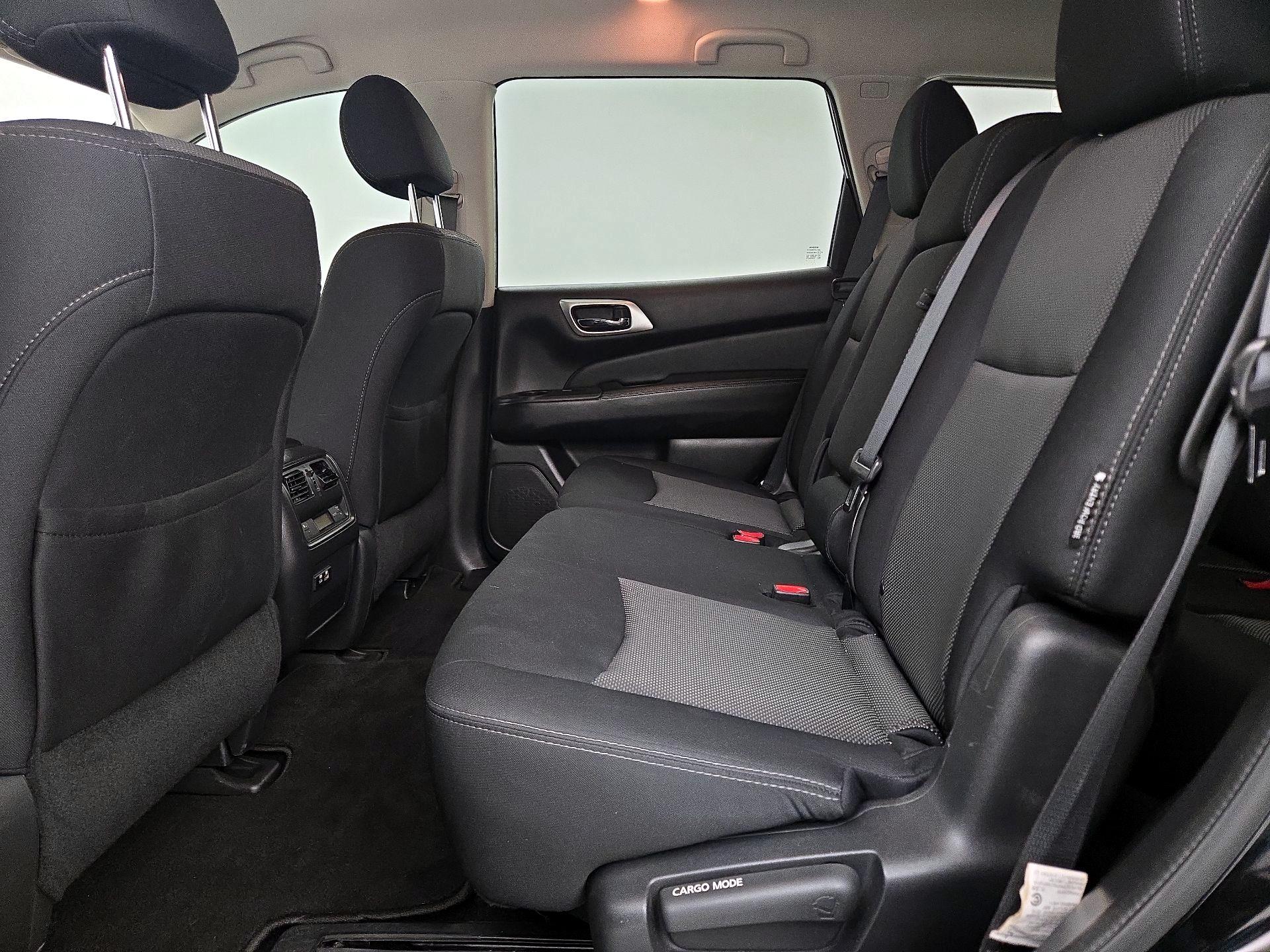 Thumbnail: 2019 Nissan Pathfinder - 19
