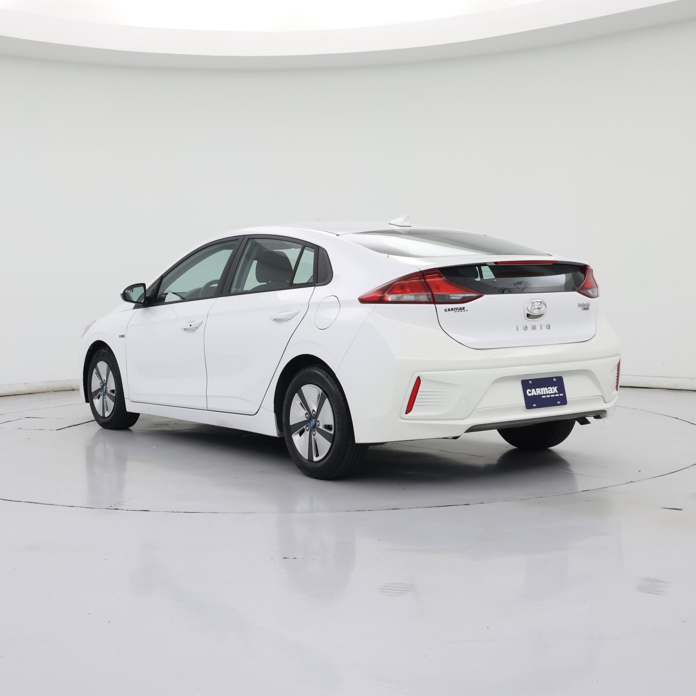 Thumbnail: 2019 Hyundai Ioniq - 2
