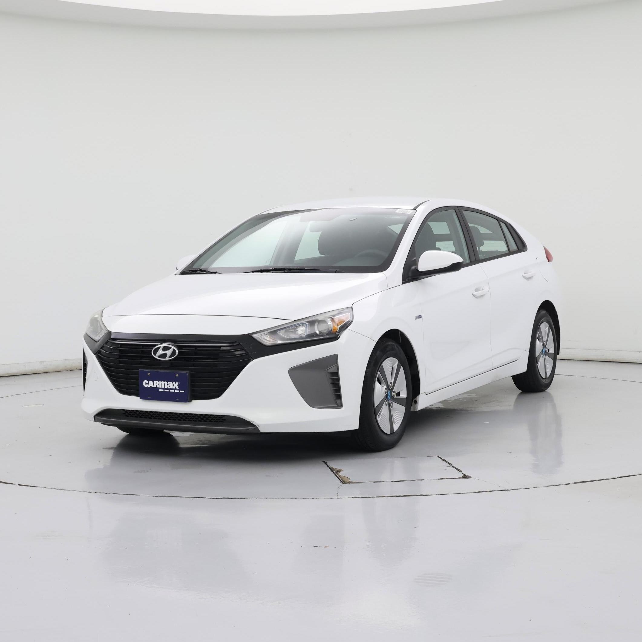 Thumbnail: 2019 Hyundai Ioniq - 4