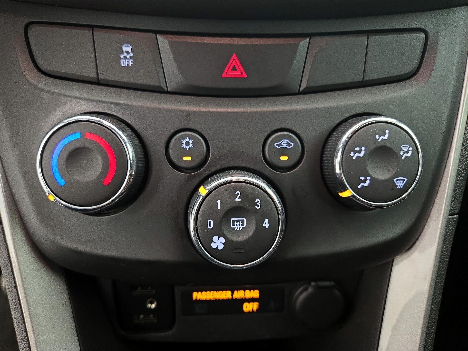 Thumbnail: 2019 Chevrolet Trax - 16
