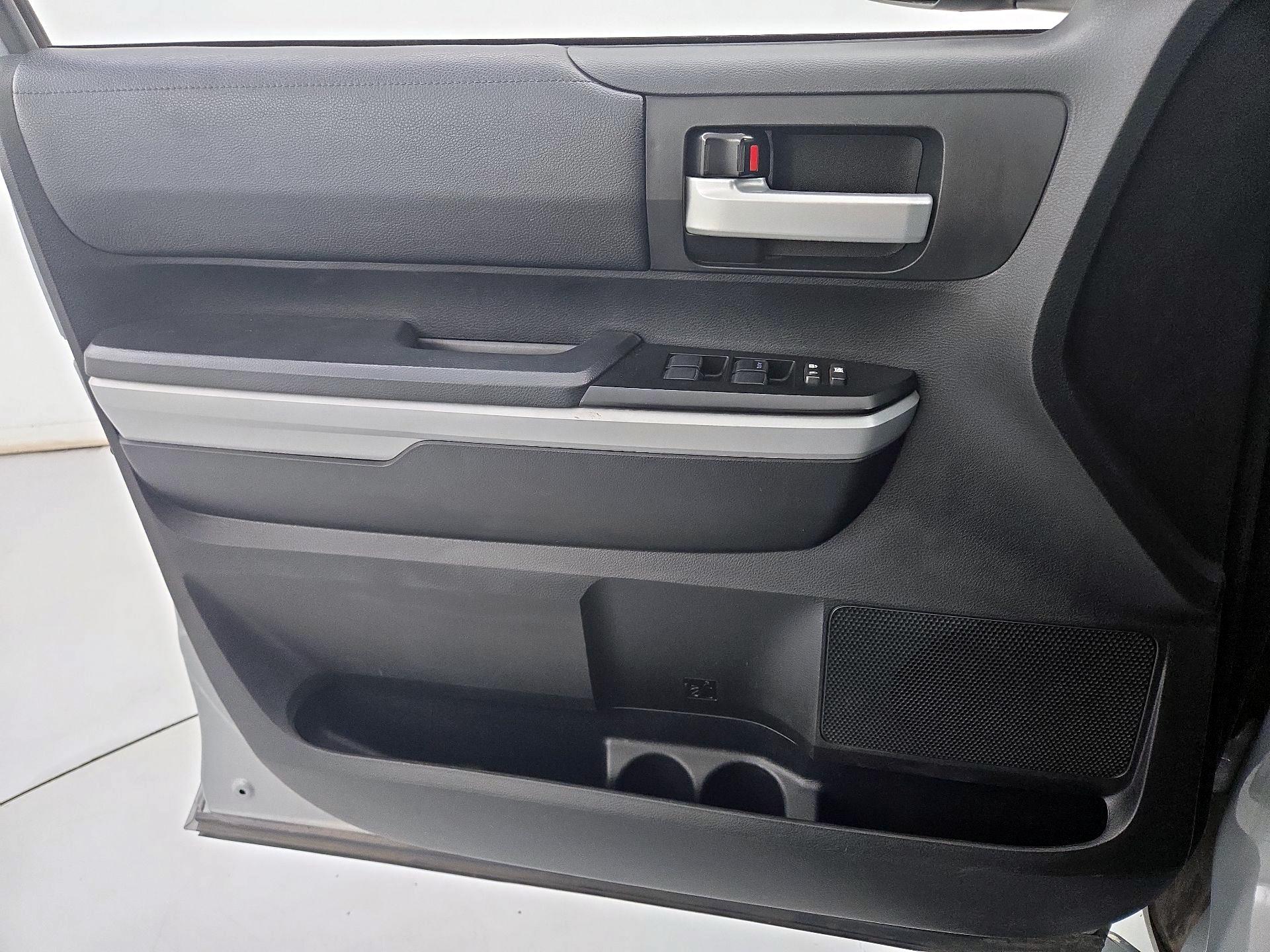 Thumbnail: 2019 Toyota Tundra - 12