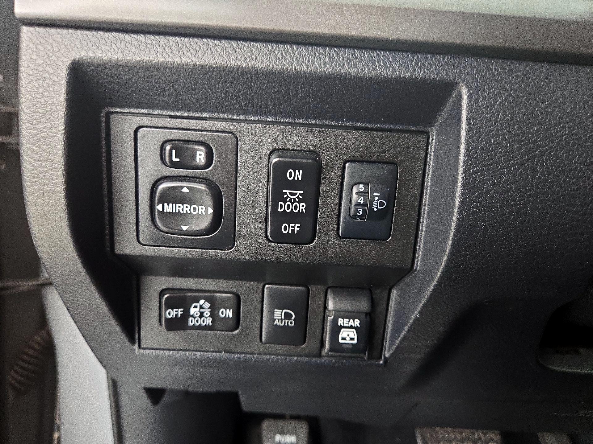 Thumbnail: 2019 Toyota Tundra - 13