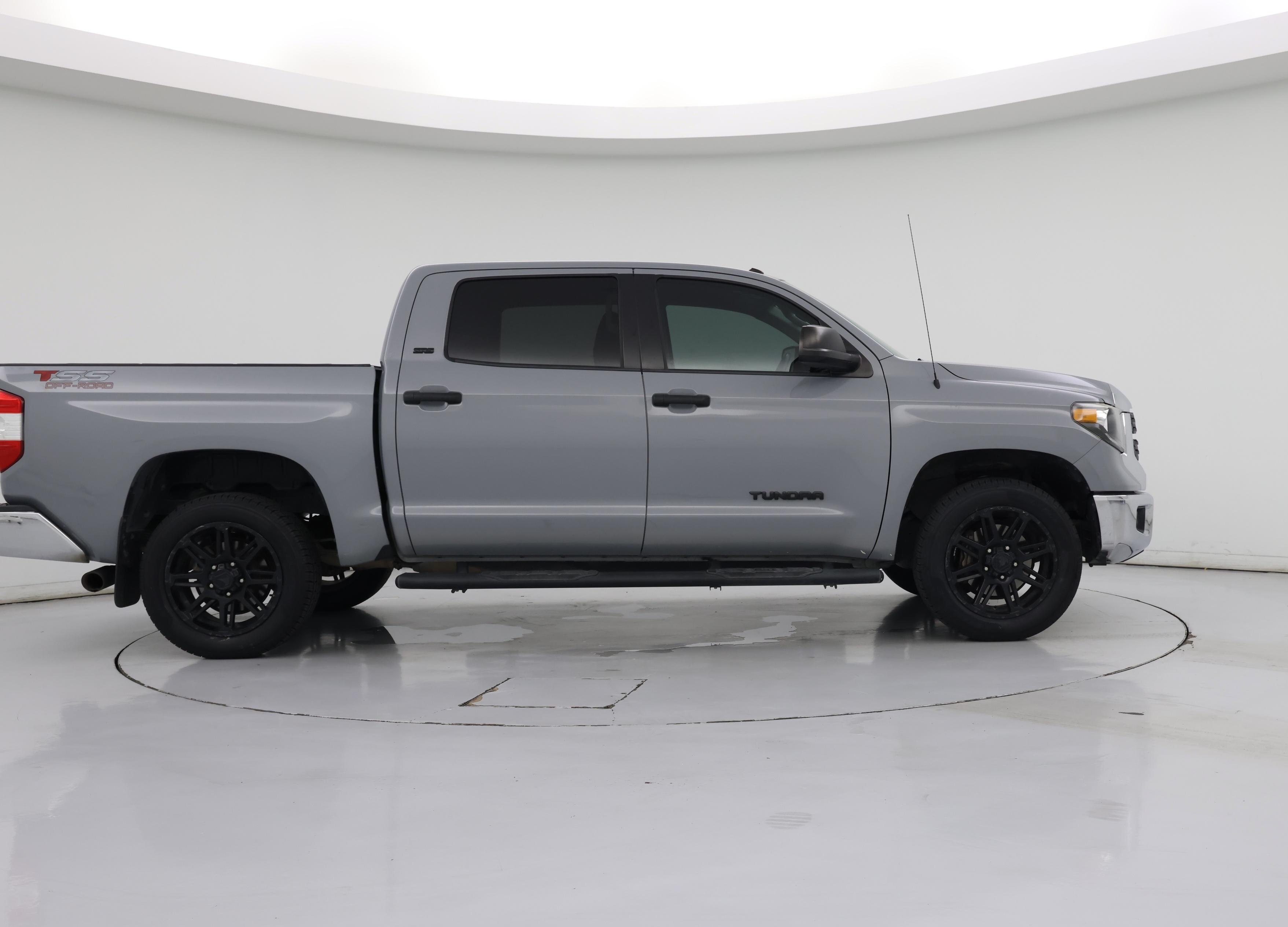 Thumbnail: 2019 Toyota Tundra - 7
