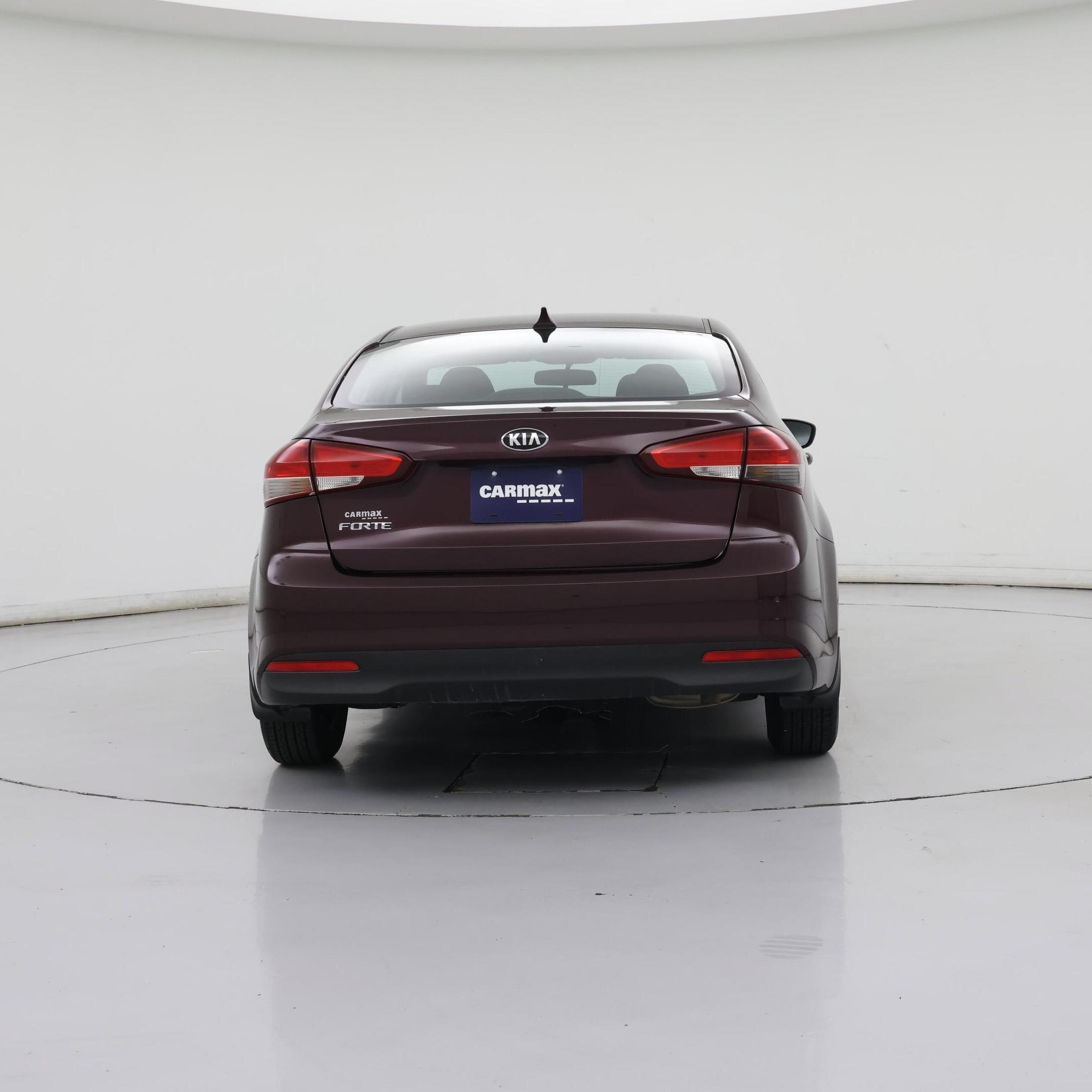 Thumbnail: 2017 Kia Forte - 6