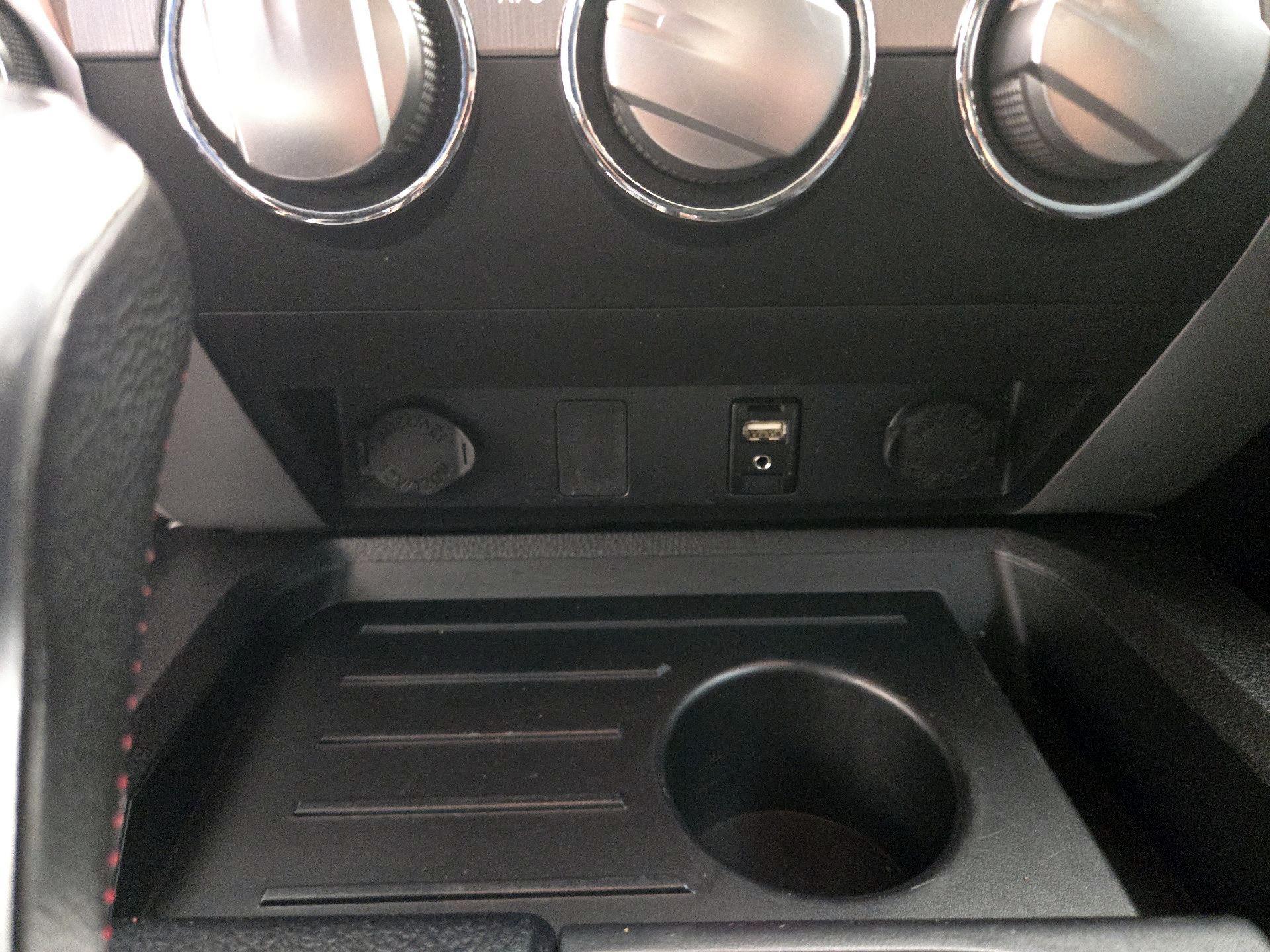 Thumbnail: 2016 Toyota Tundra - 19