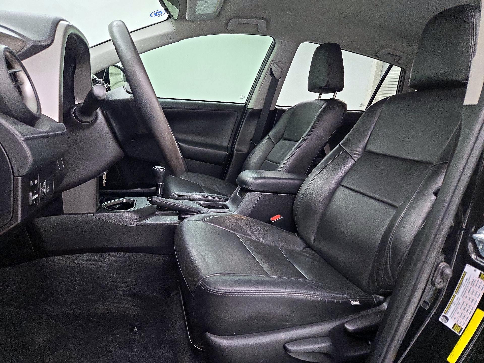 Thumbnail: 2018 Toyota RAV4 - 11