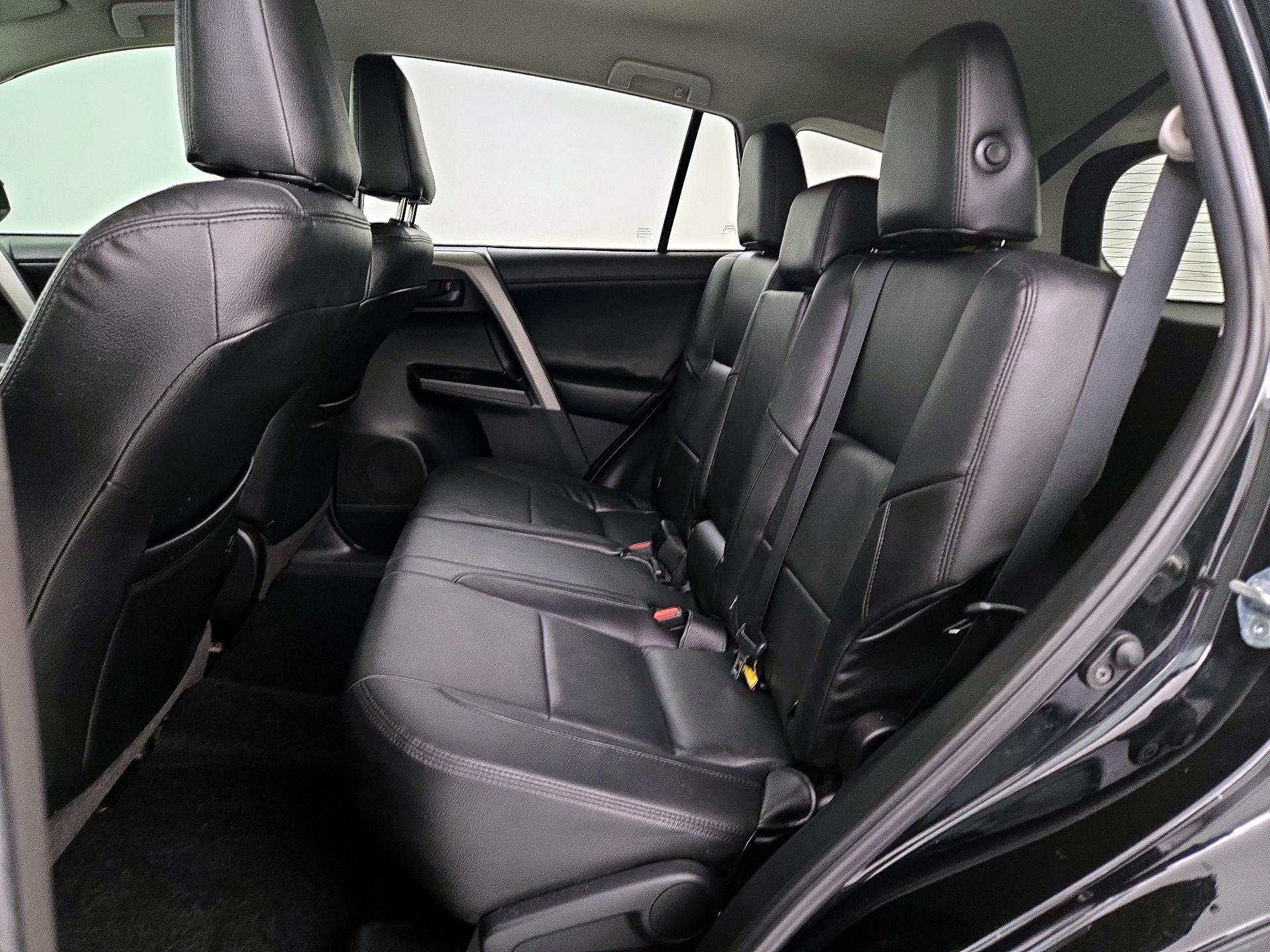 Thumbnail: 2018 Toyota RAV4 - 19
