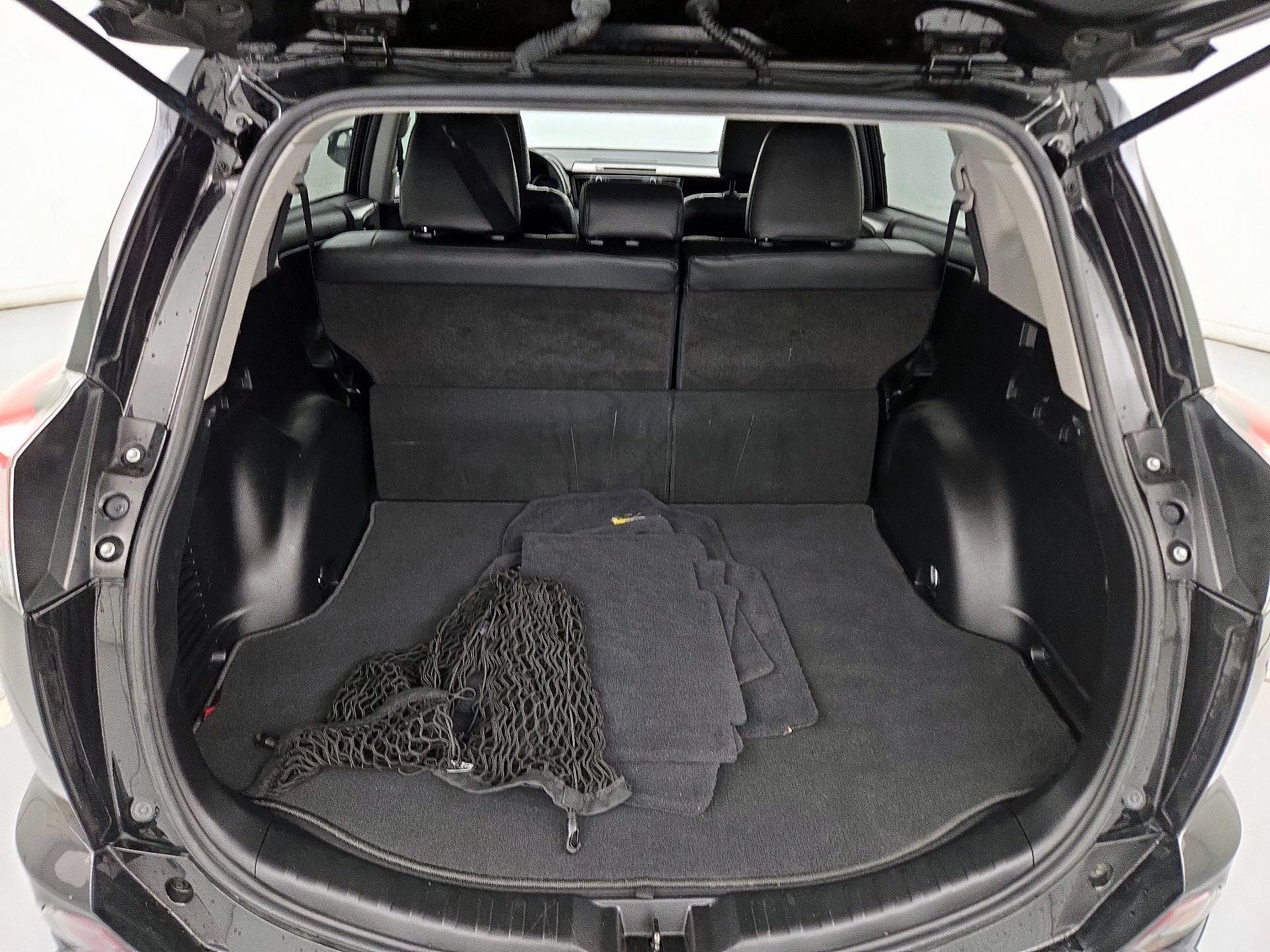 Thumbnail: 2018 Toyota RAV4 - 20