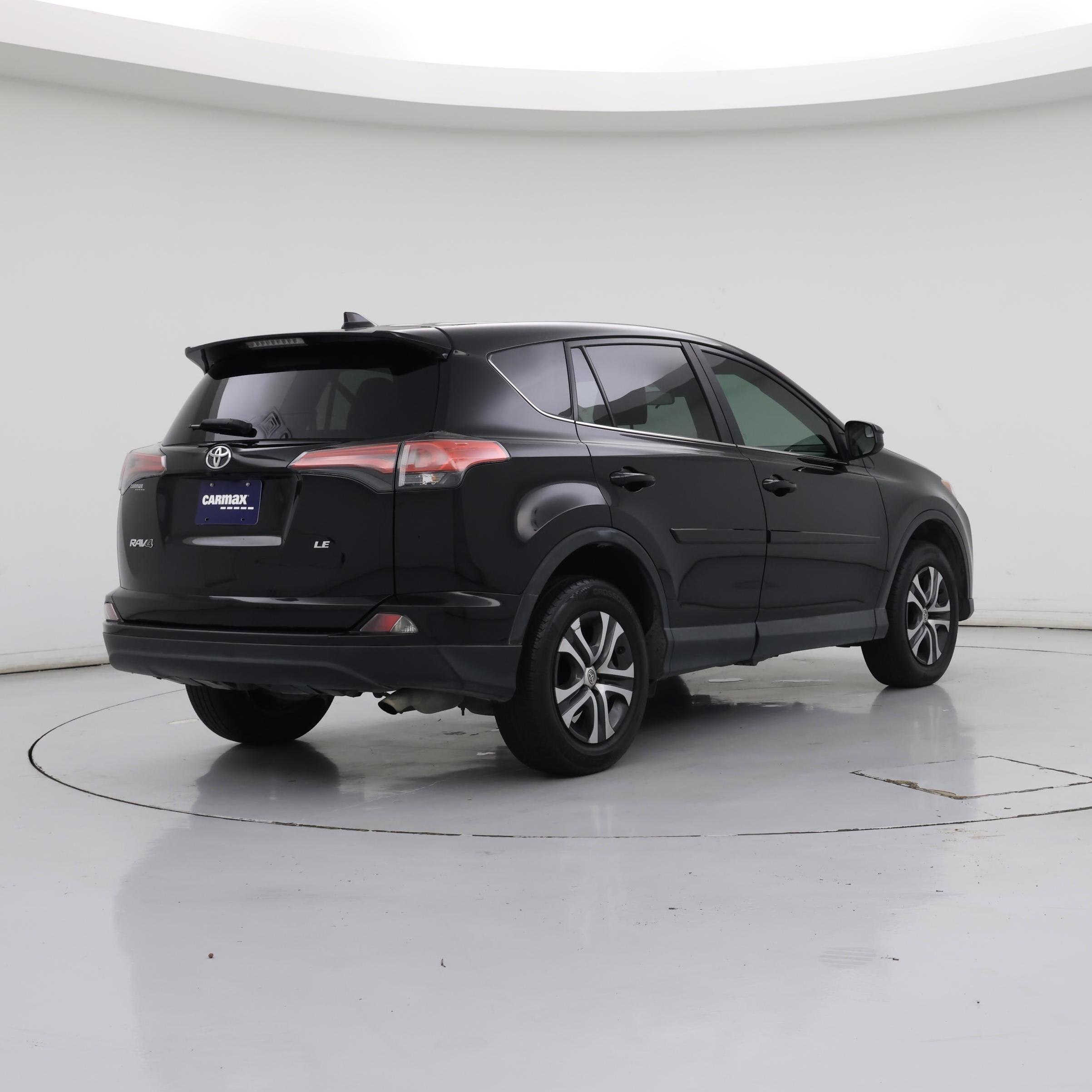 Thumbnail: 2018 Toyota RAV4 - 8