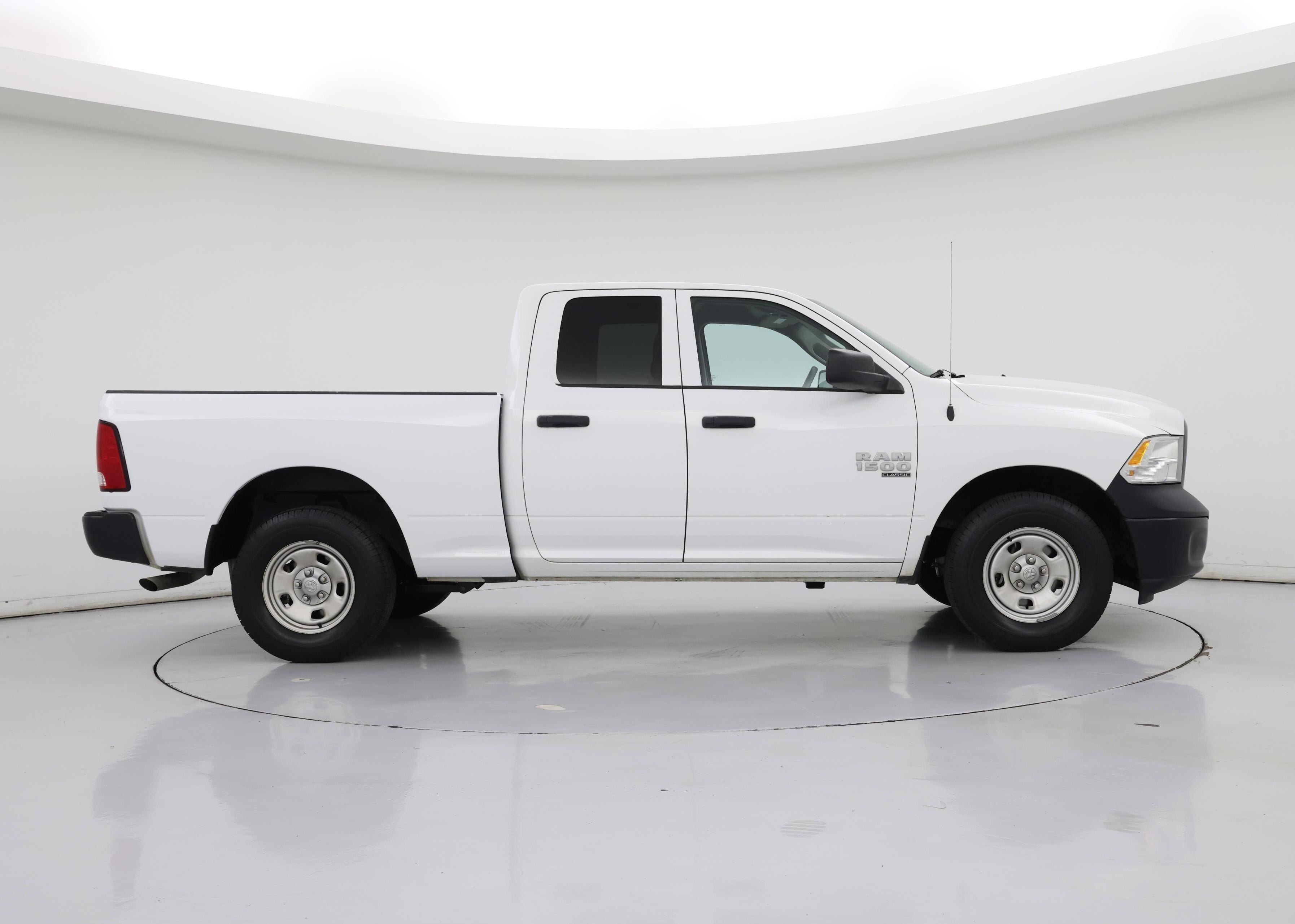 Thumbnail: 2023 RAM 1500 Classic - 7