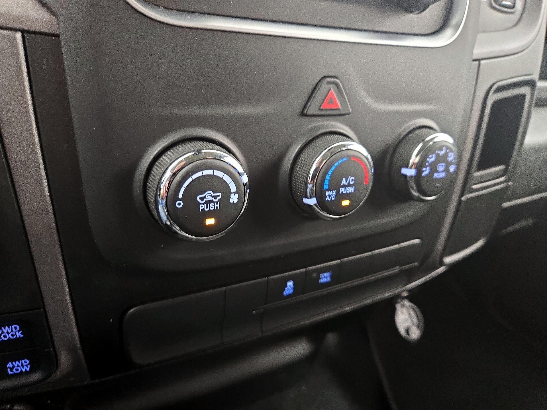 Thumbnail: 2022 RAM 1500 Classic - 16