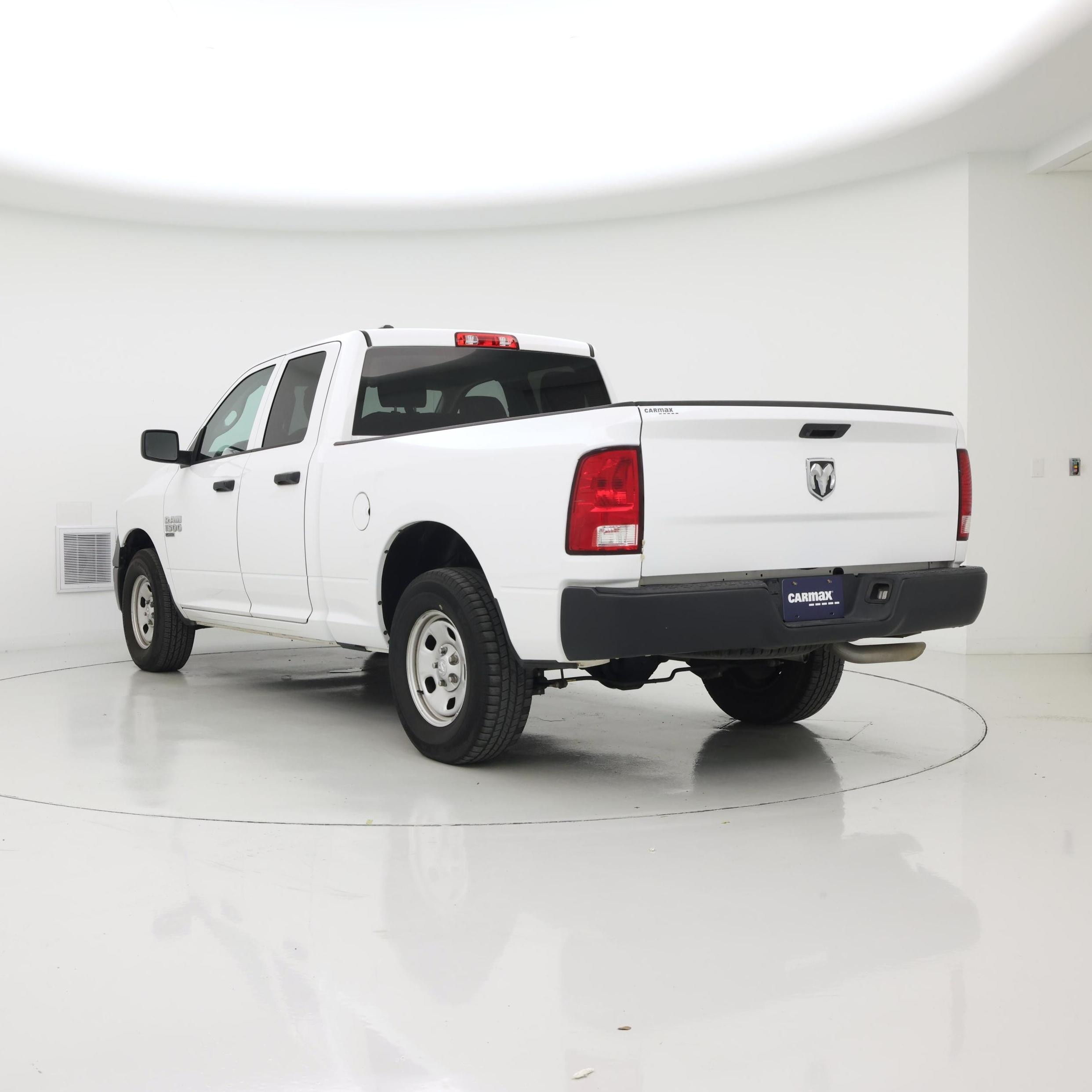 Thumbnail: 2022 RAM 1500 Classic - 2