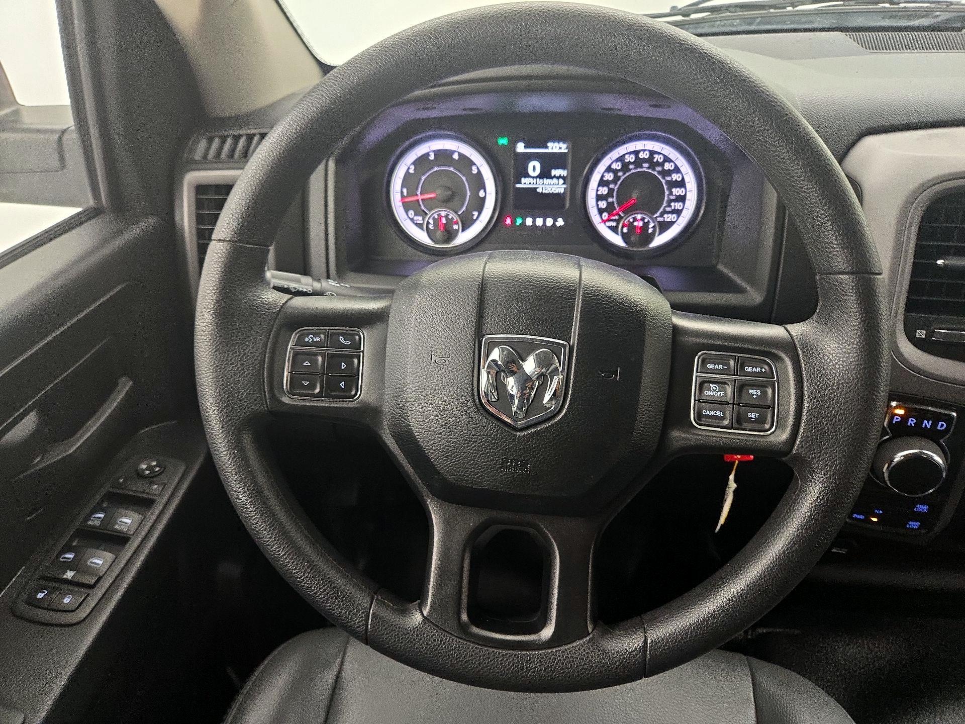Thumbnail: 2022 RAM 1500 Classic - 10