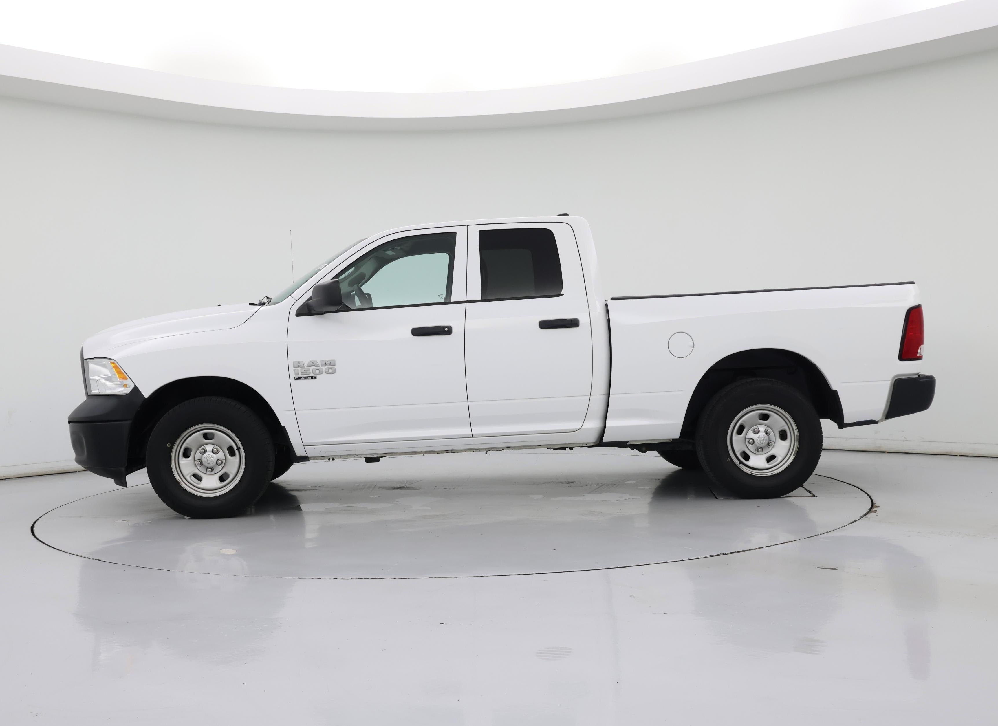 Thumbnail: 2022 RAM 1500 Classic - 3
