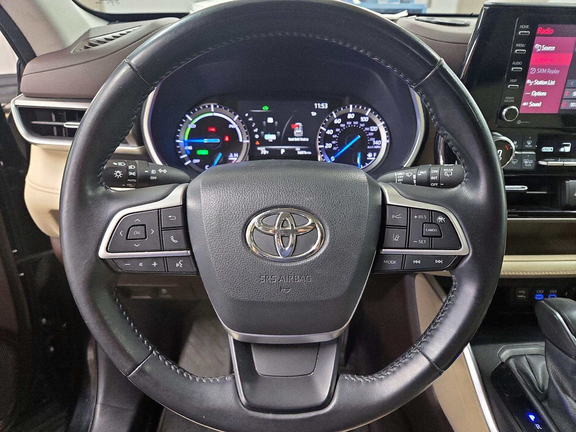 Thumbnail: 2022 Toyota Highlander - 10