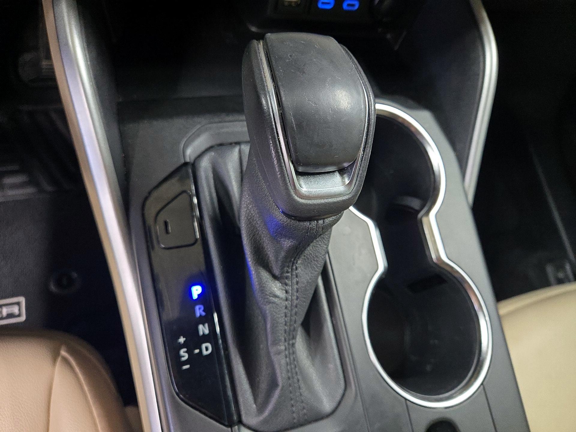 Thumbnail: 2022 Toyota Highlander - 17