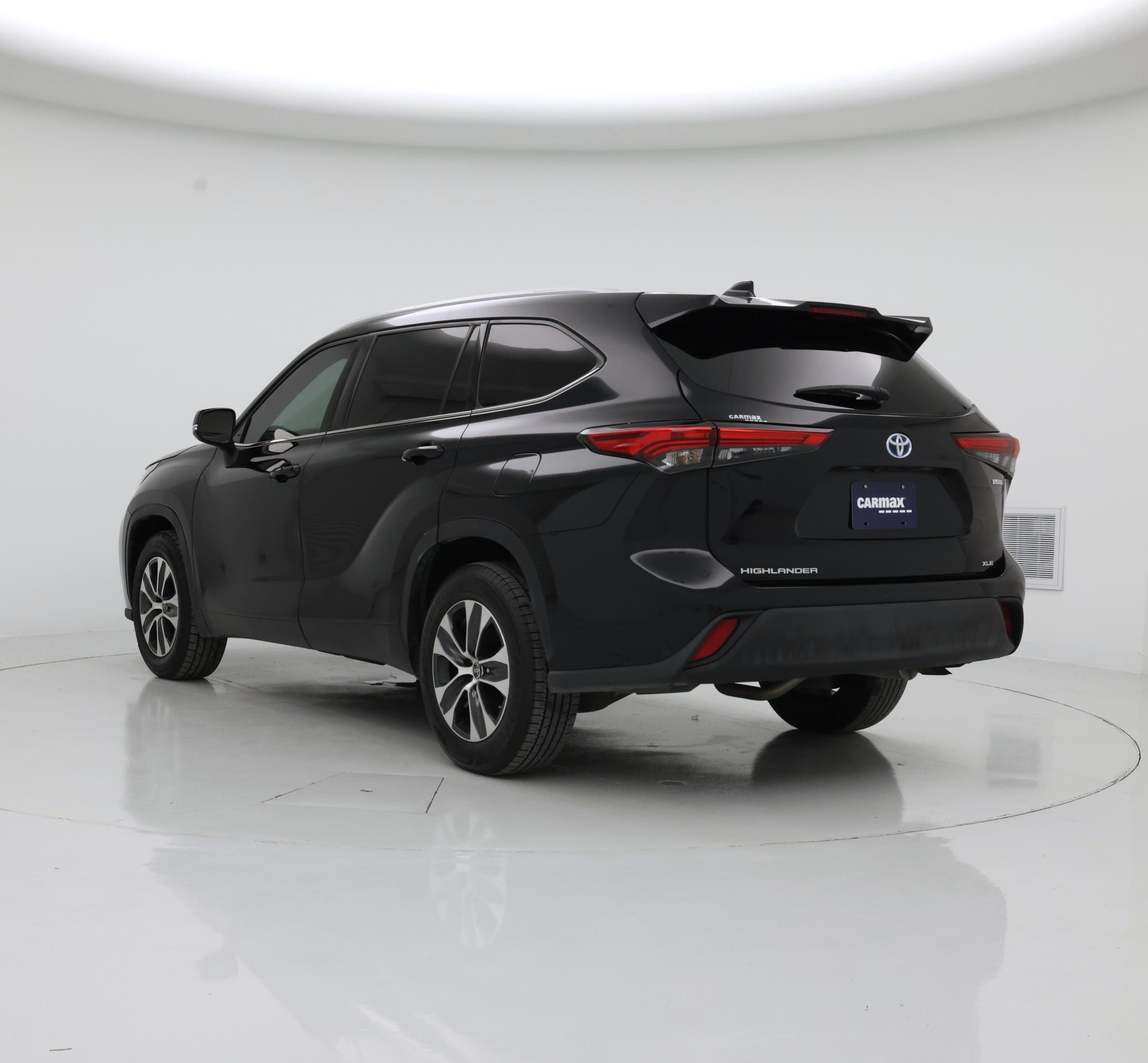 Thumbnail: 2022 Toyota Highlander - 2