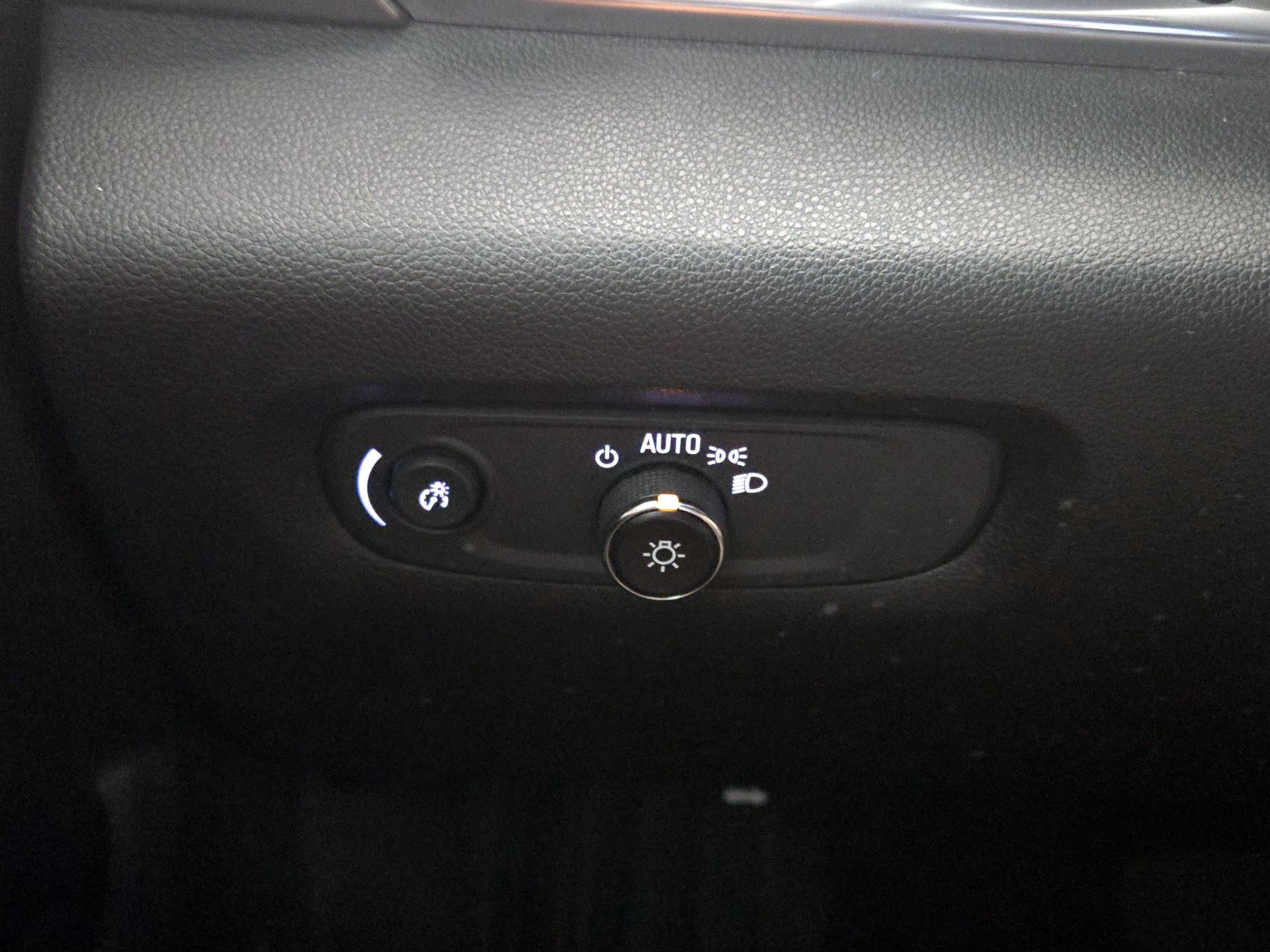 Thumbnail: 2023 Chevrolet Traverse - 13