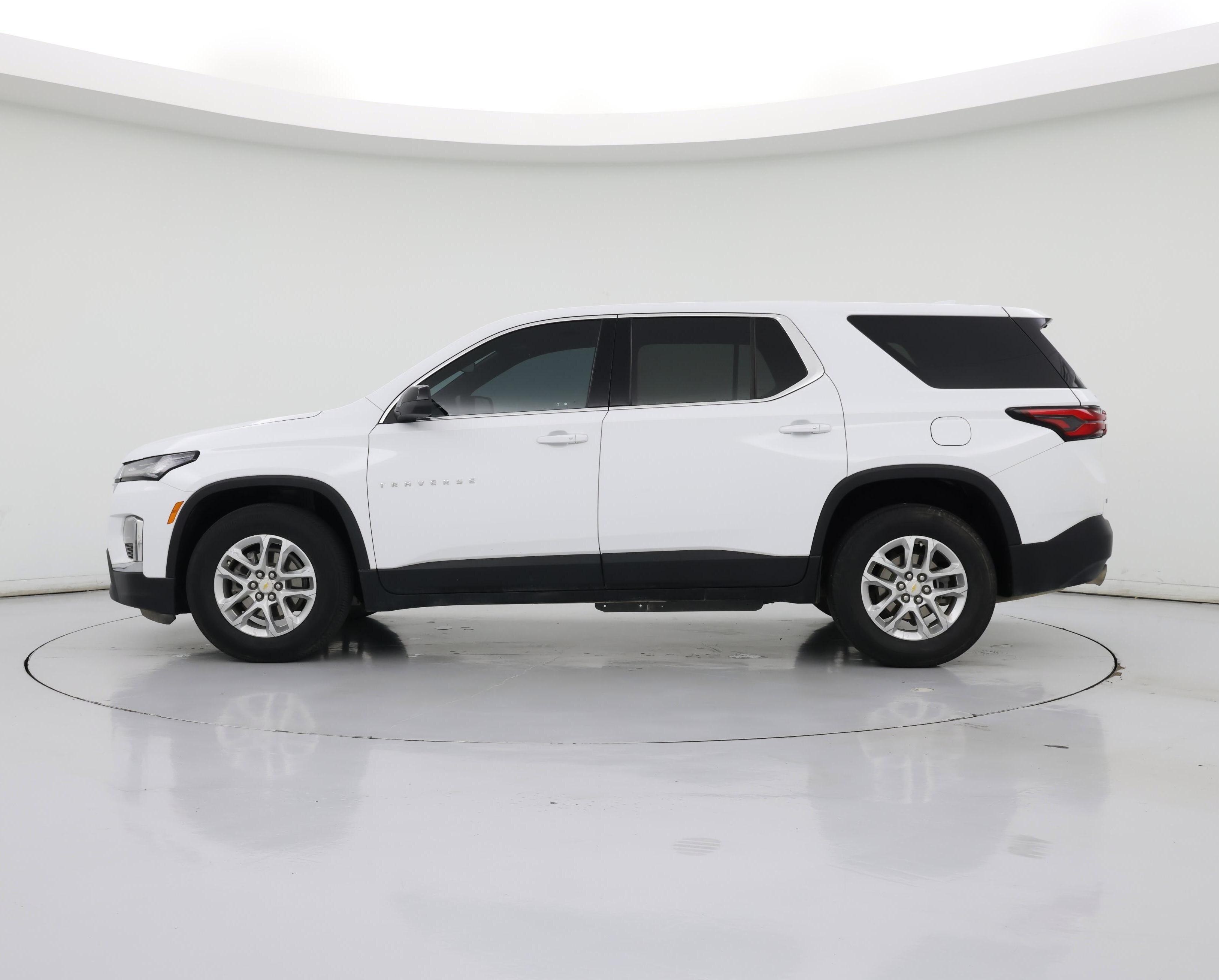 Thumbnail: 2023 Chevrolet Traverse - 3