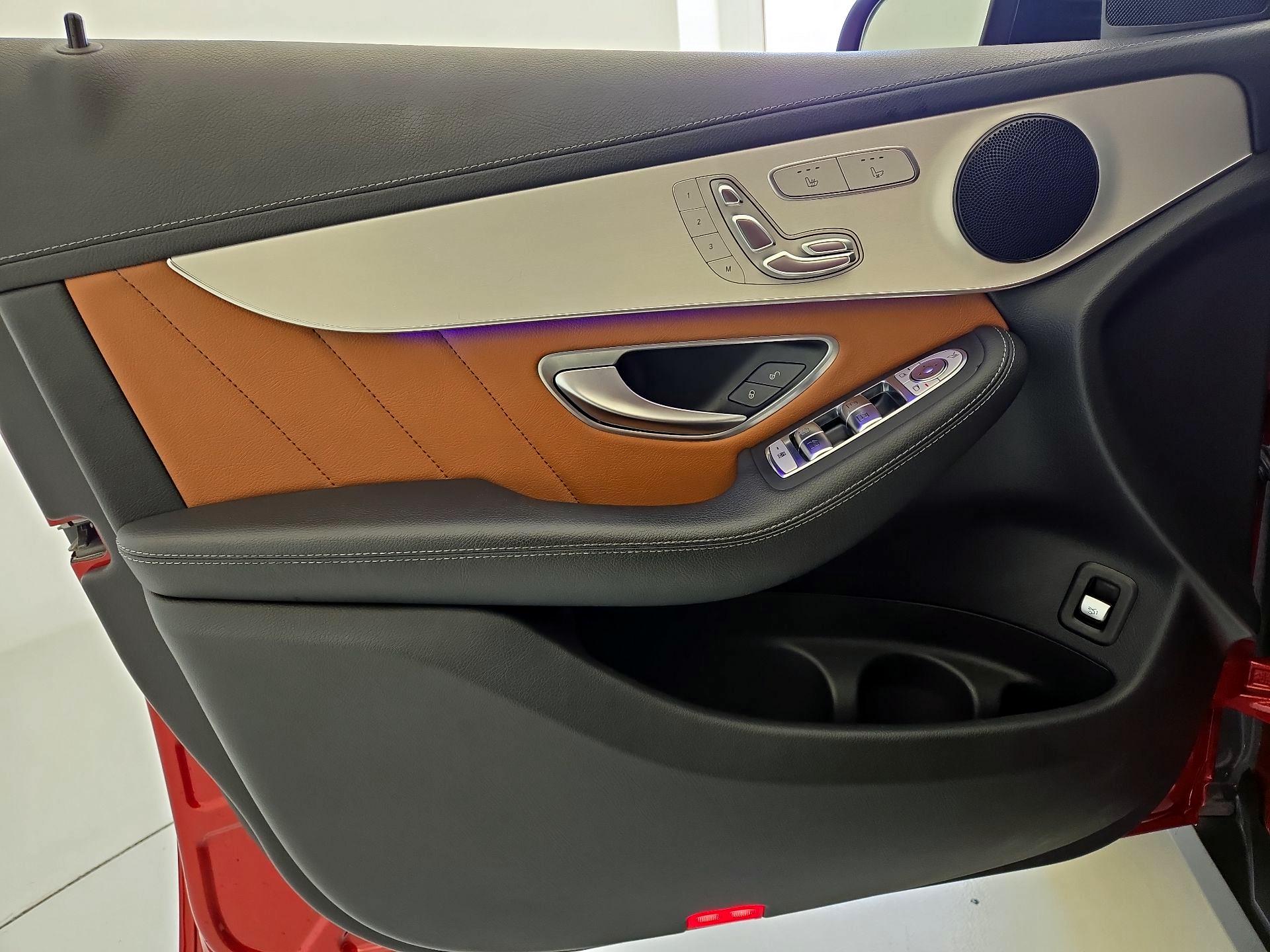 Thumbnail: 2022 Mercedes-Benz GLC - 12