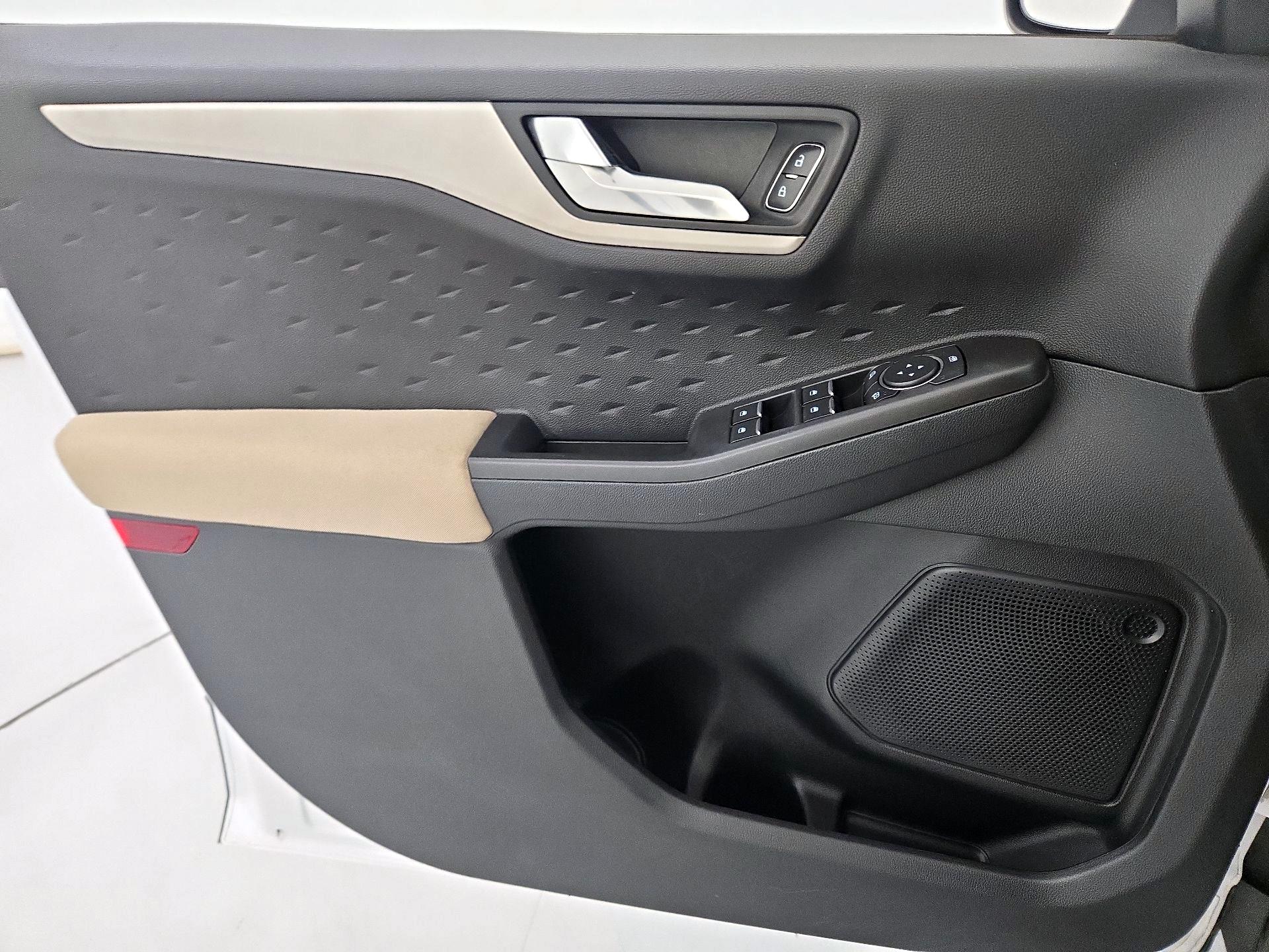 Thumbnail: 2020 Ford Escape - 12